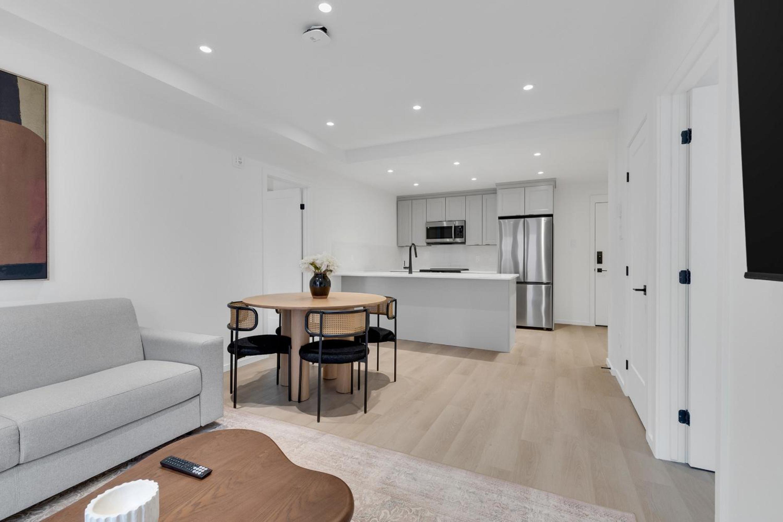 Le Victoria Midtown Mtl