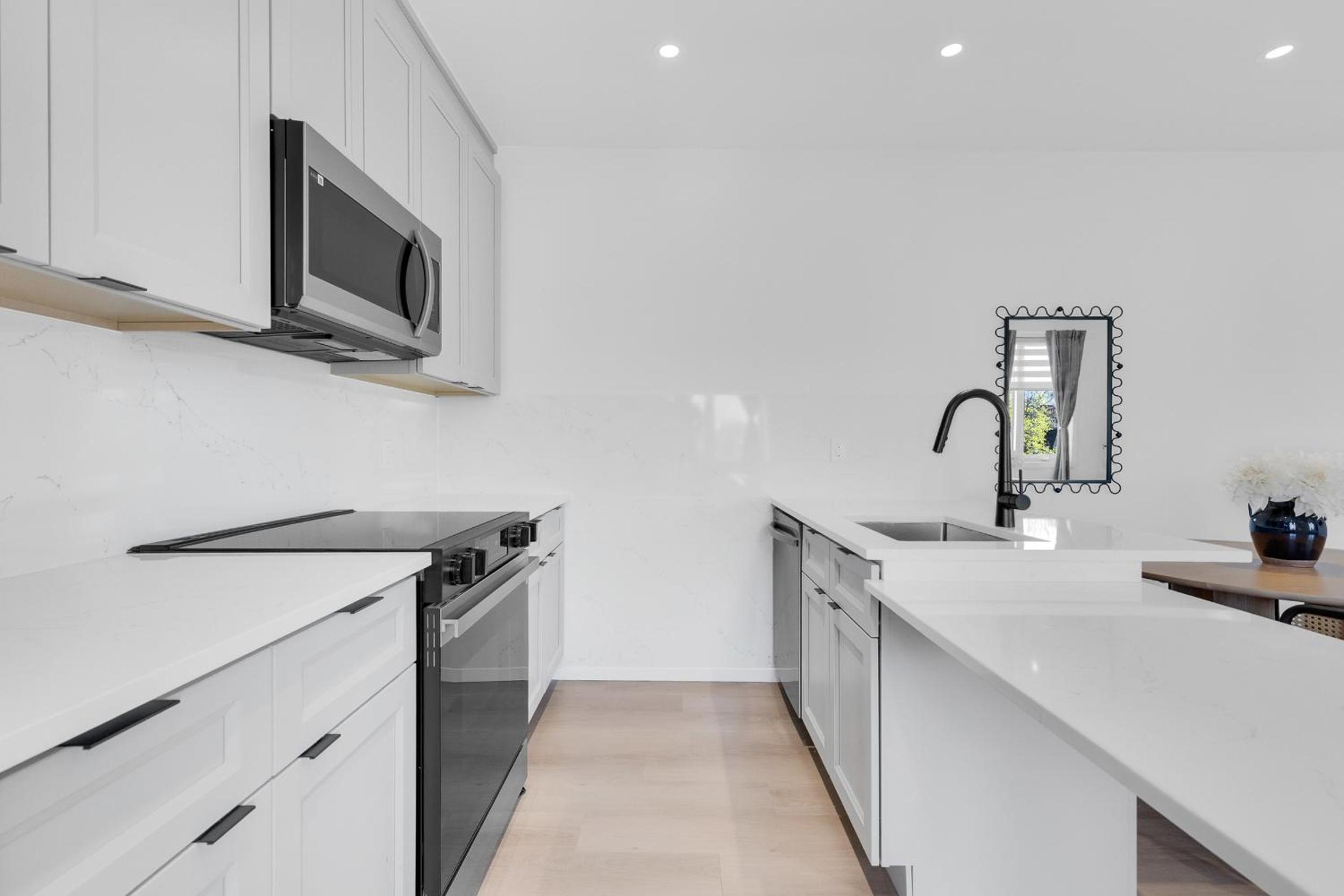 Le Victoria Midtown Mtl