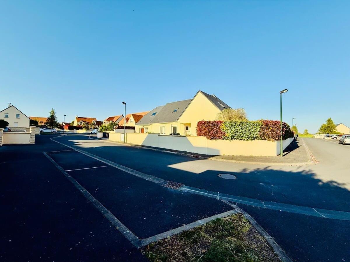 Loft tout confort avec parking et à moins 15 min Caen et des Plages