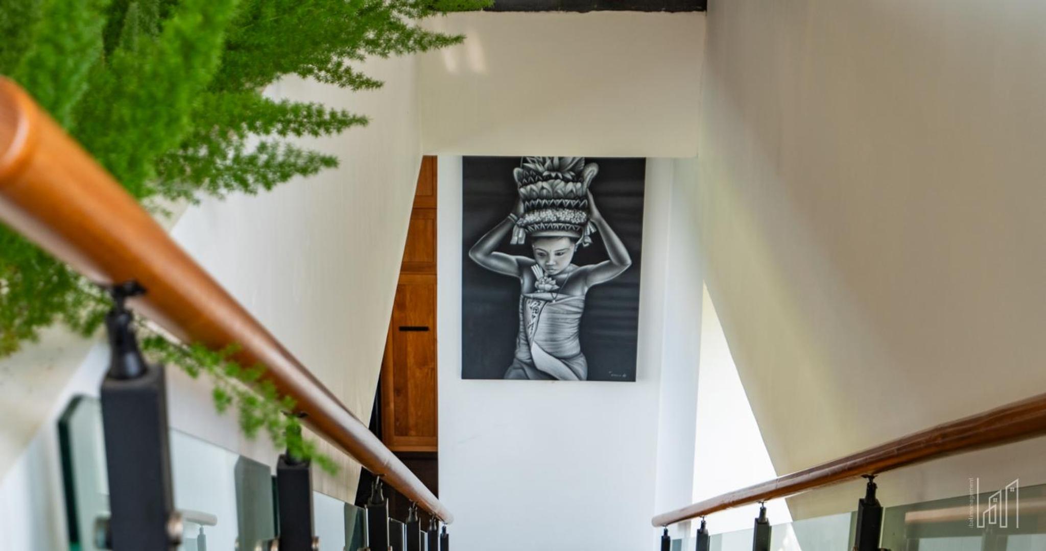 New Luxury 5BR Villa with Glass Infinity Pool in the Heart of Canggu