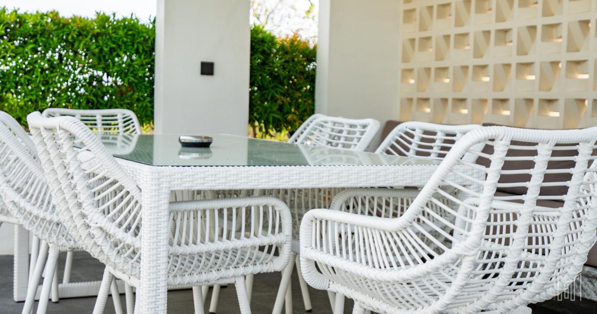 New Luxury 5BR Villa with Glass Infinity Pool in the Heart of Canggu