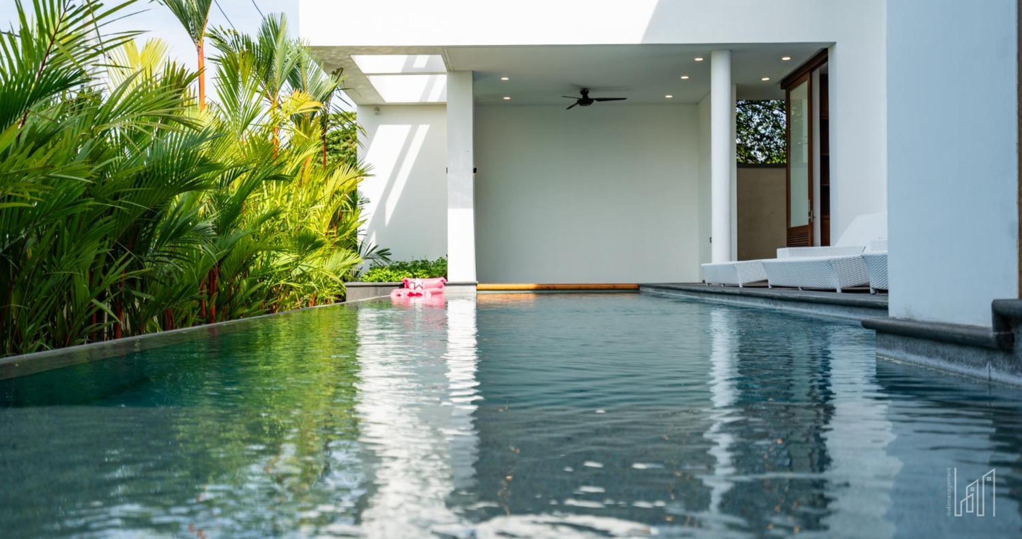 New Luxury 5BR Villa with Glass Infinity Pool in the Heart of Canggu