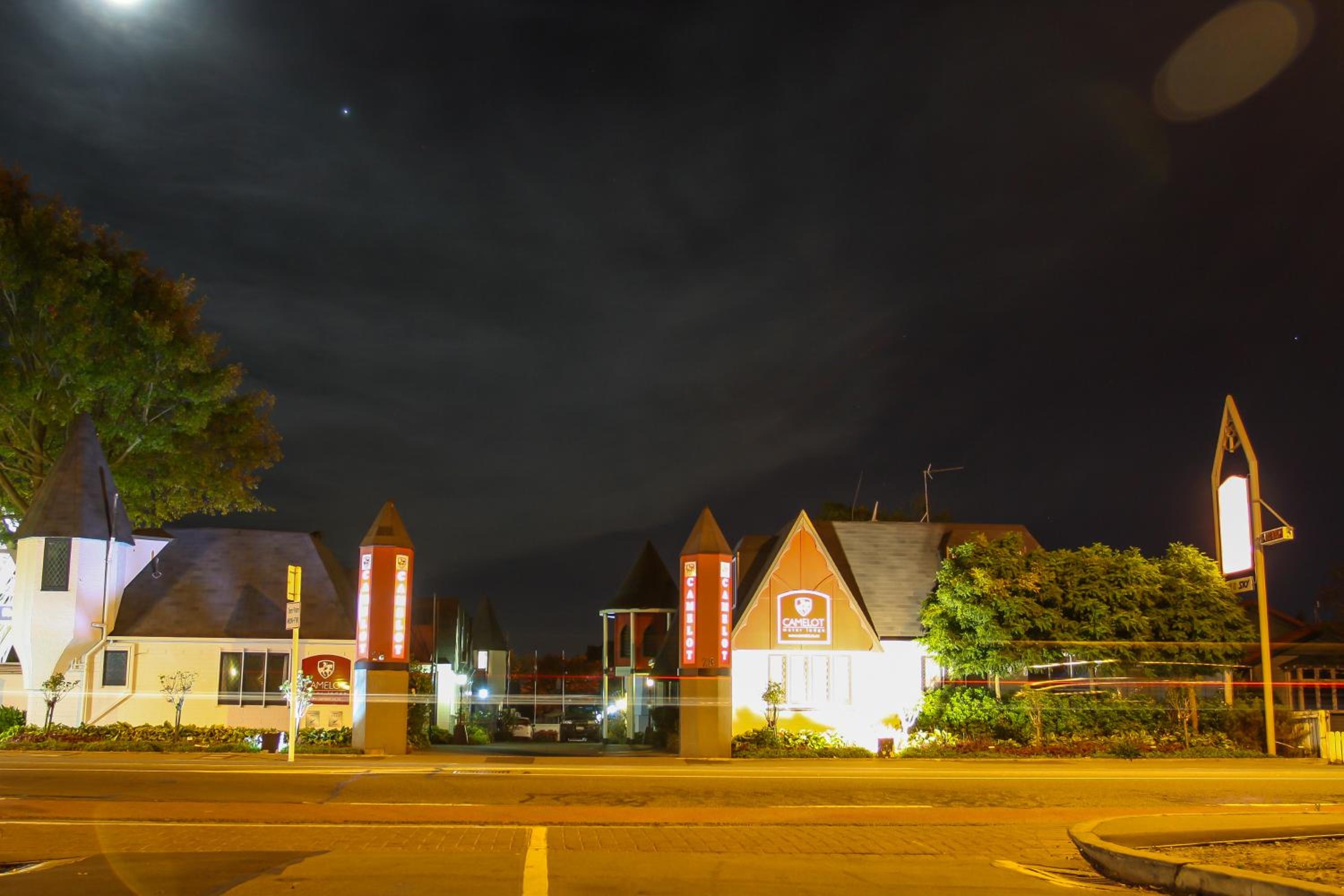 Camelot Motor Lodge - Image 5