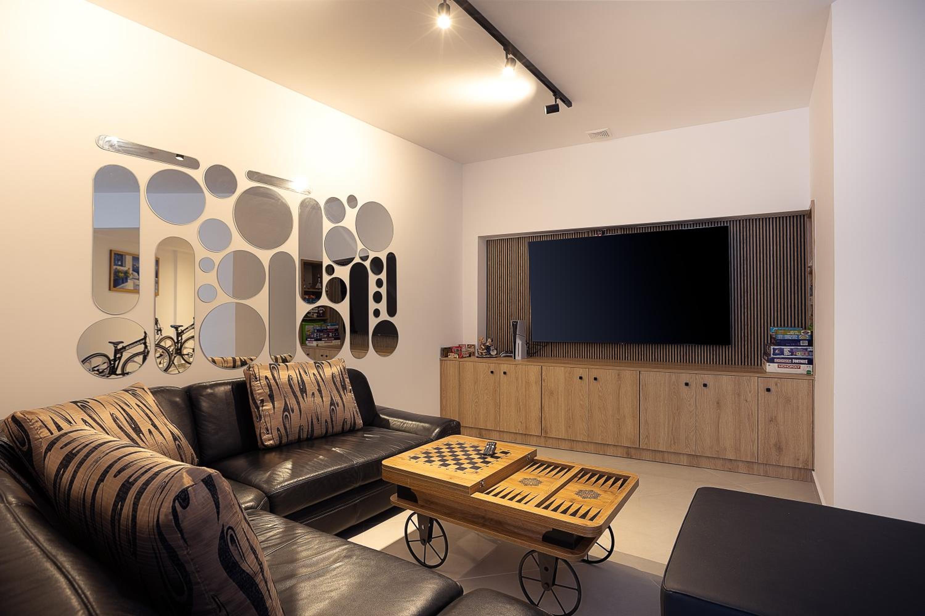 Elmima Luxury Villa