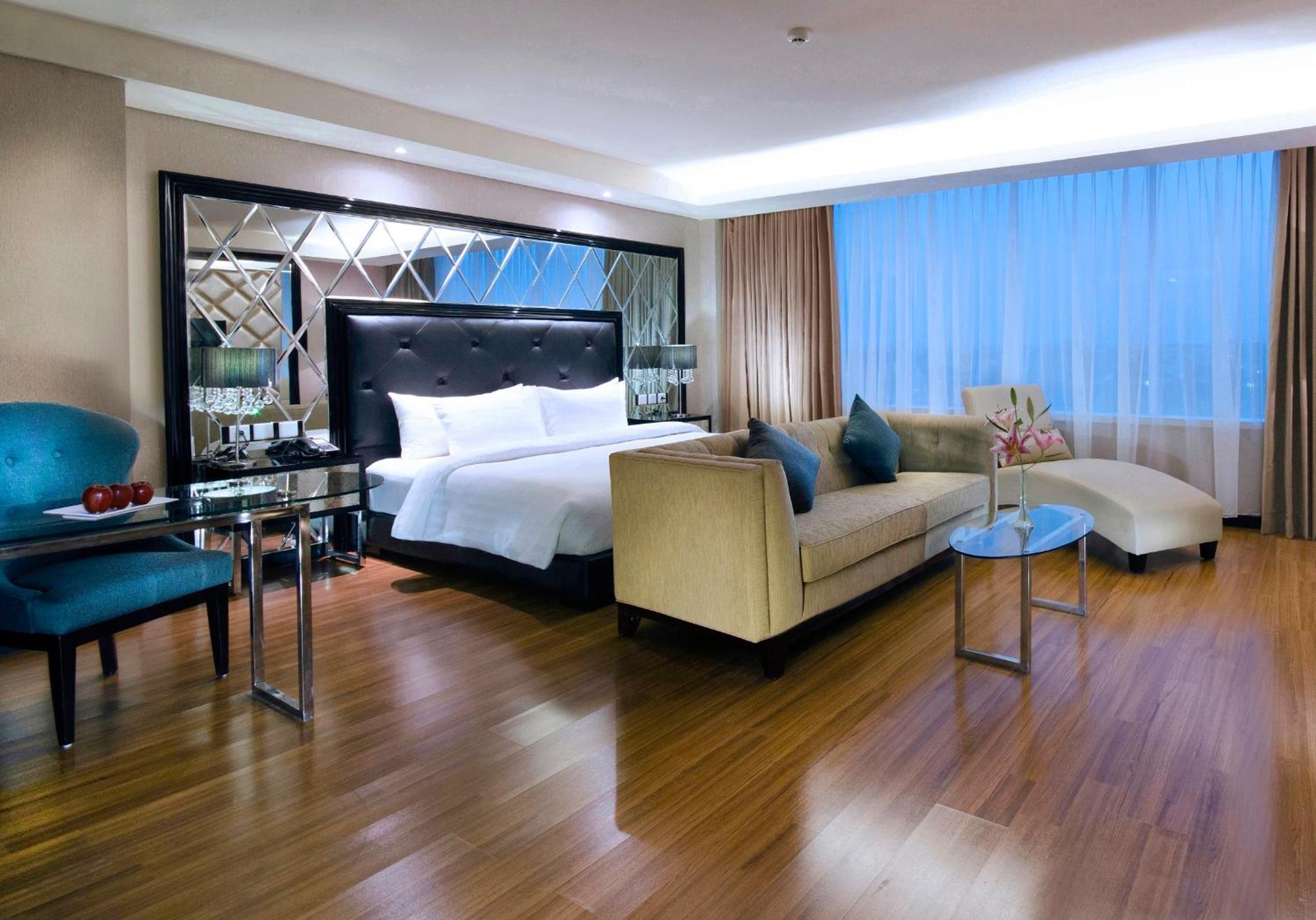 Solo Vacations - The Alana Hotel  Convention Center Solo by ASTON - Property Image 8