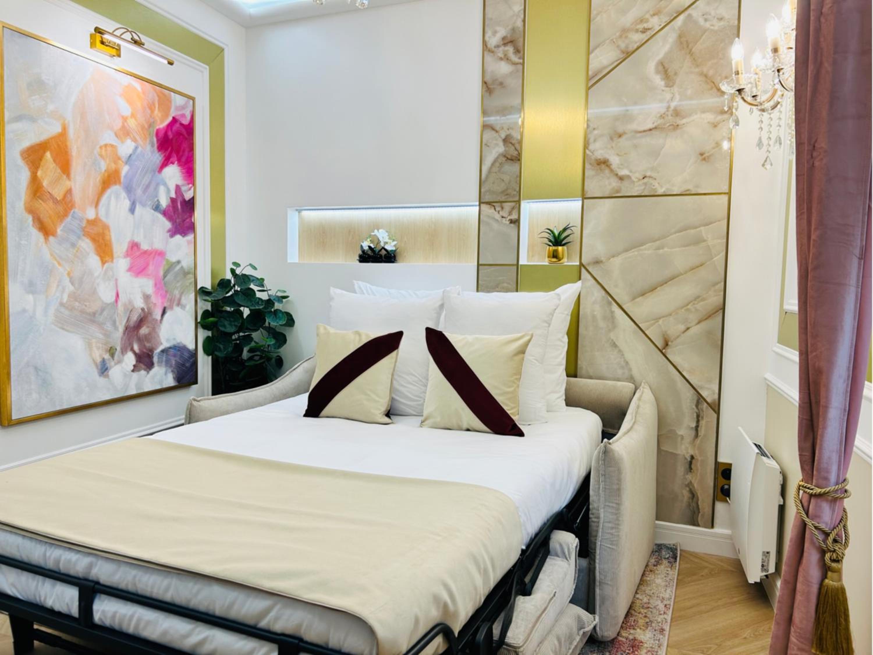 Merveil - Luxury Suite - Marais - Charlot