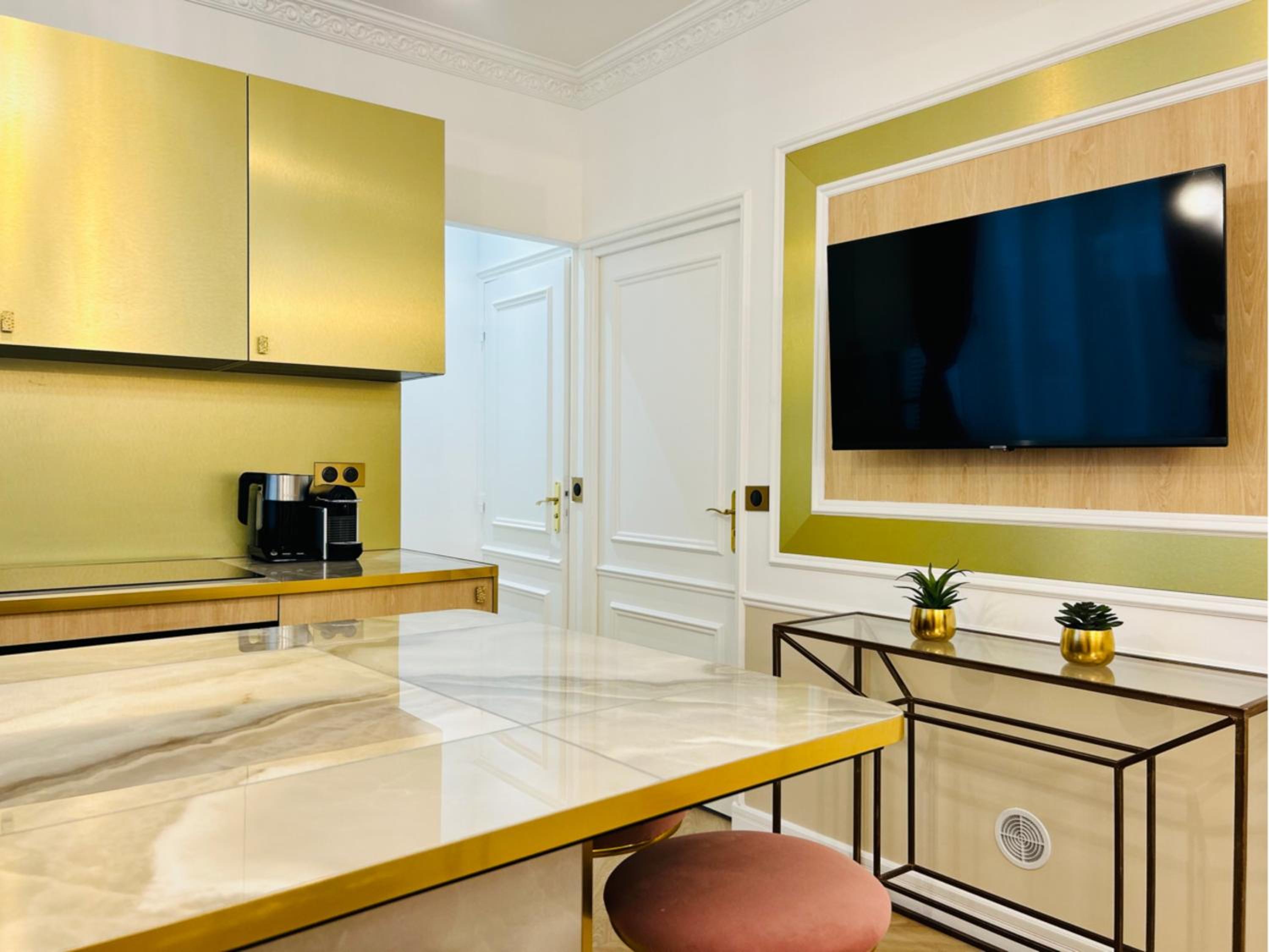 Merveil - Luxury Suite - Marais - Charlot