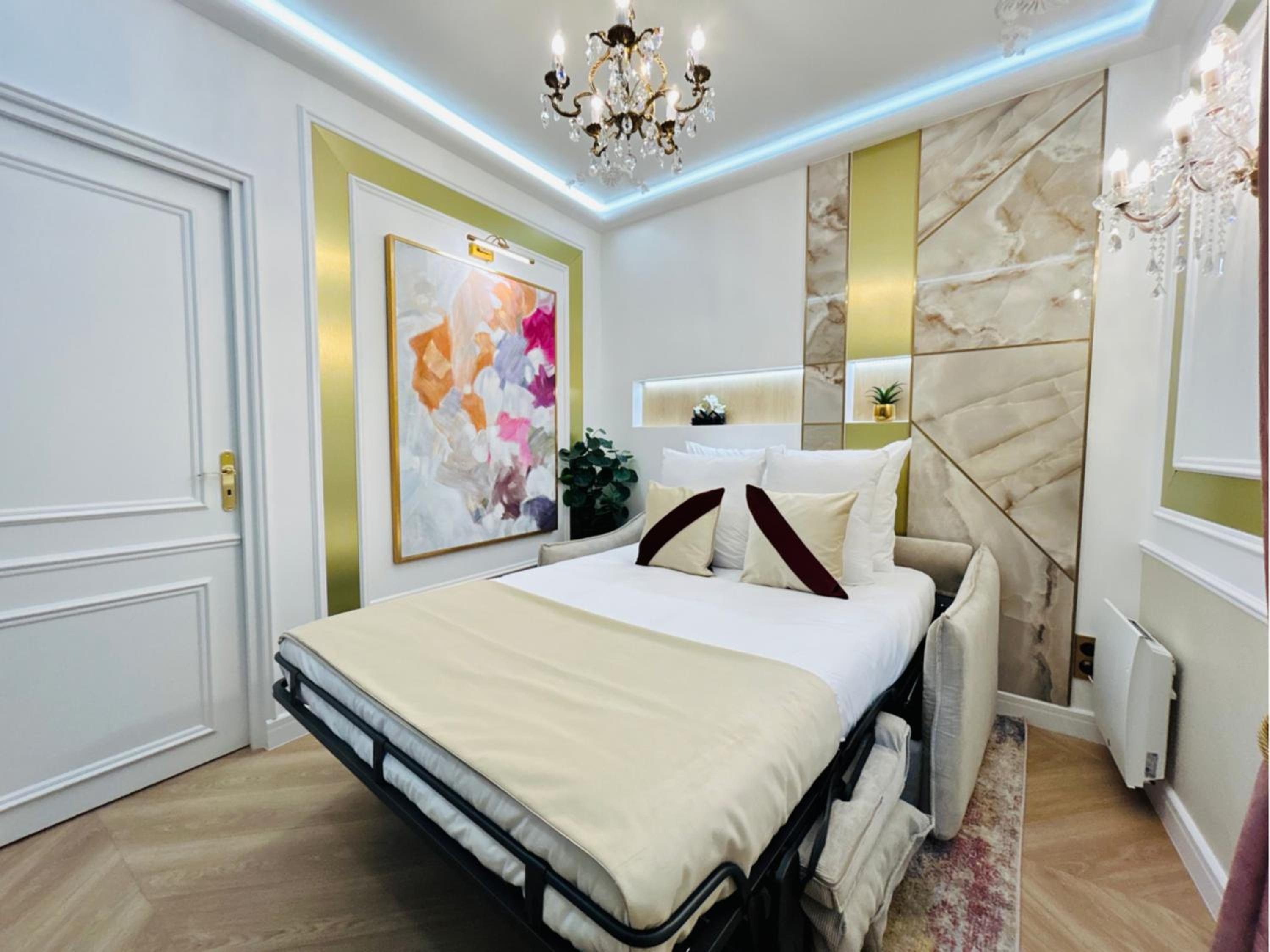 Merveil - Luxury Suite - Marais - Charlot