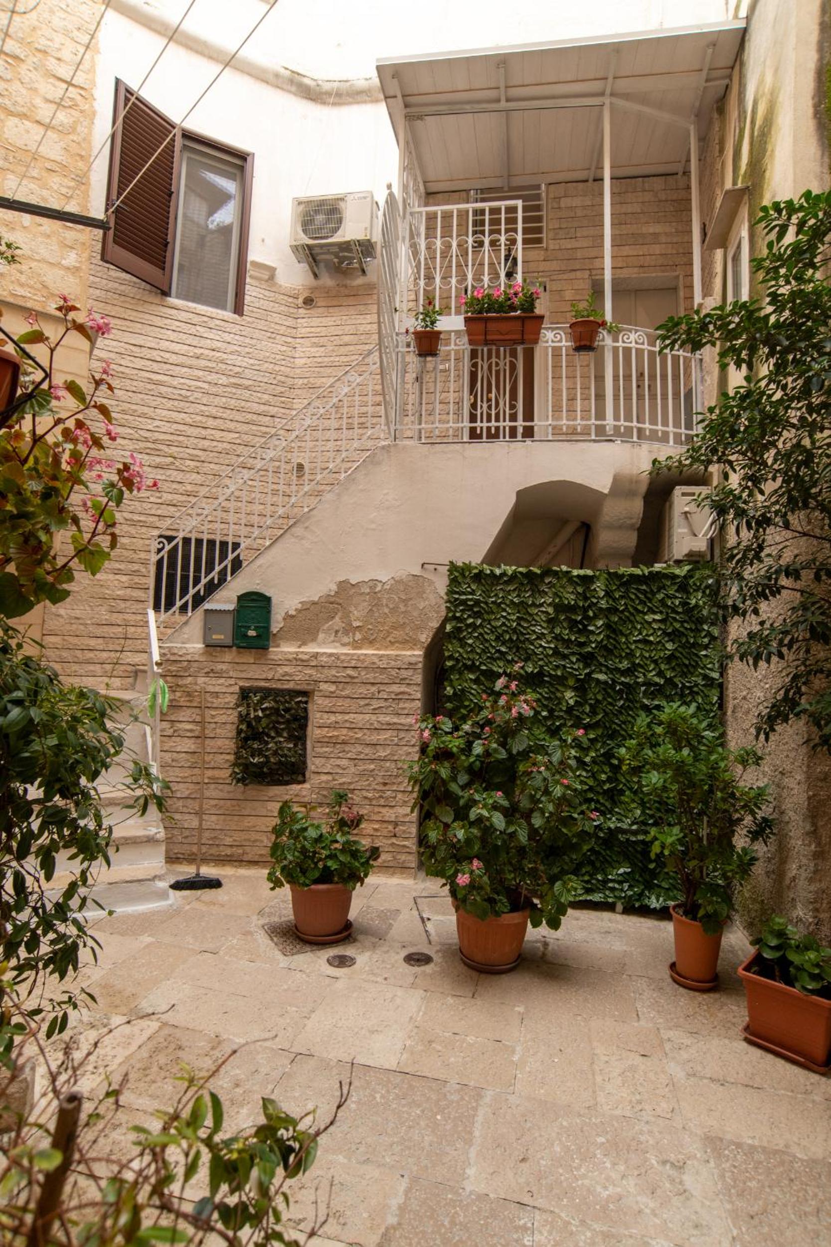 Garitta House
