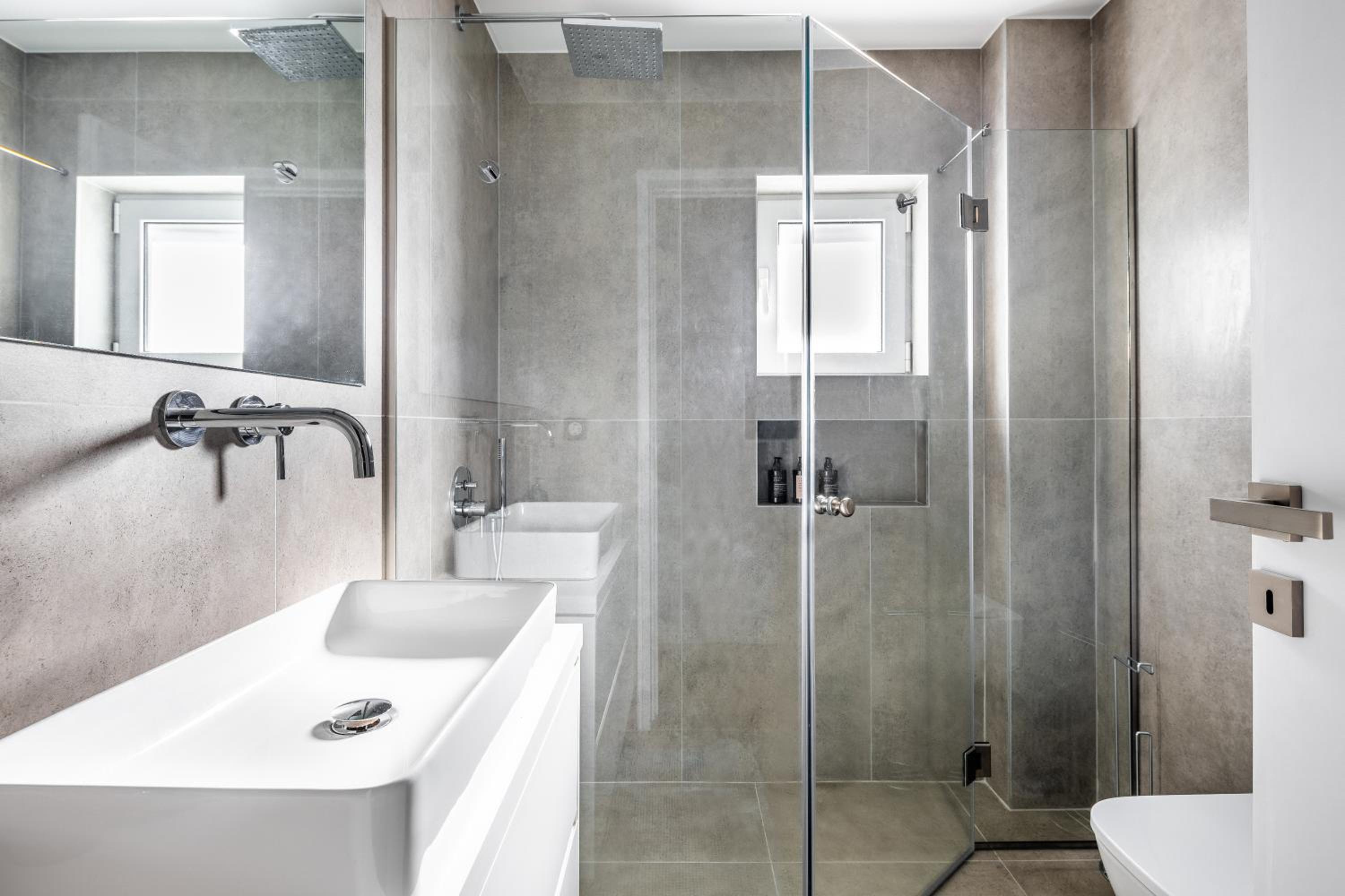 Modern Two-Bedroom Haven near Paleo Faliro Beach