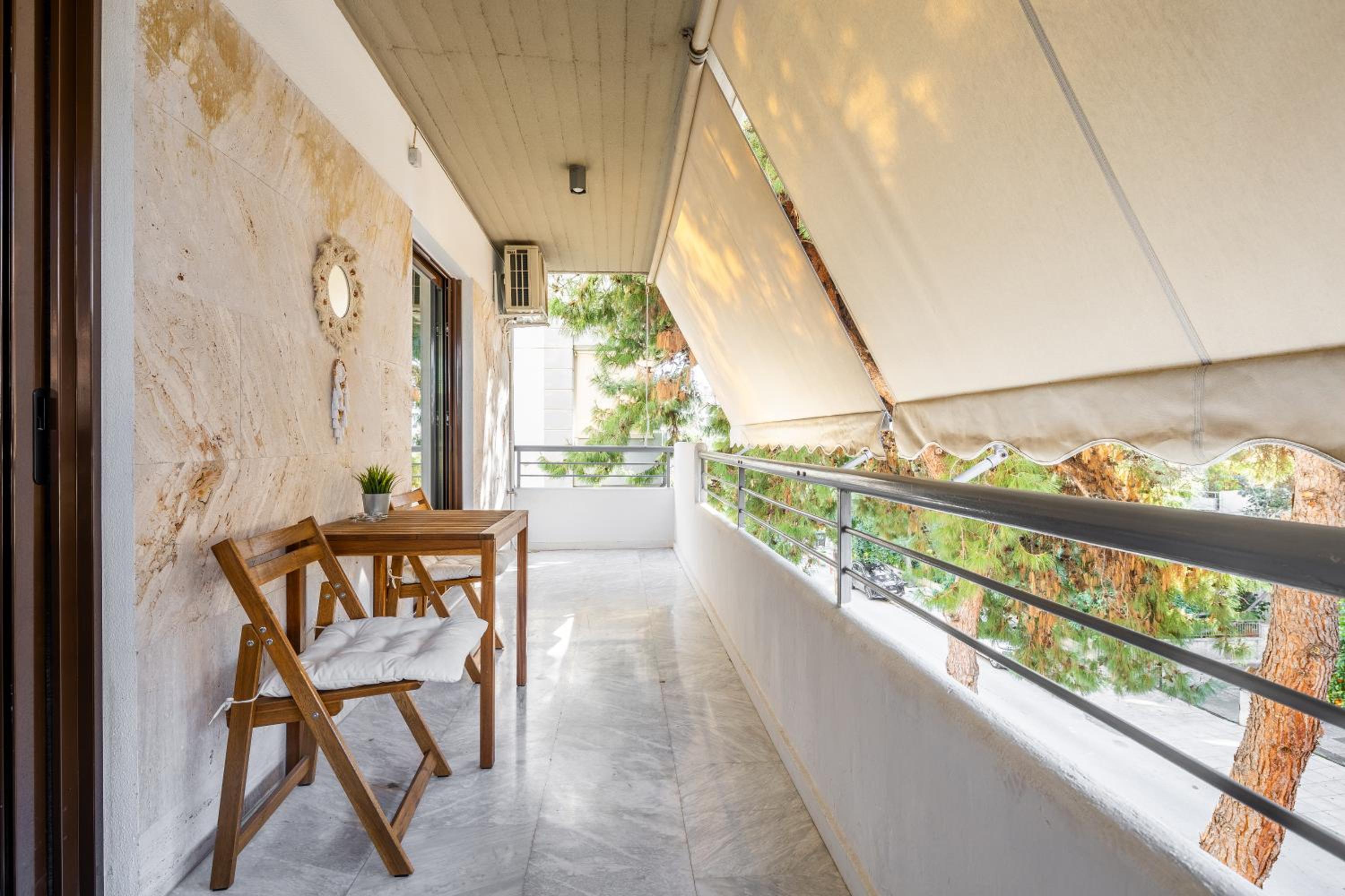Modern Two-Bedroom Haven near Paleo Faliro Beach
