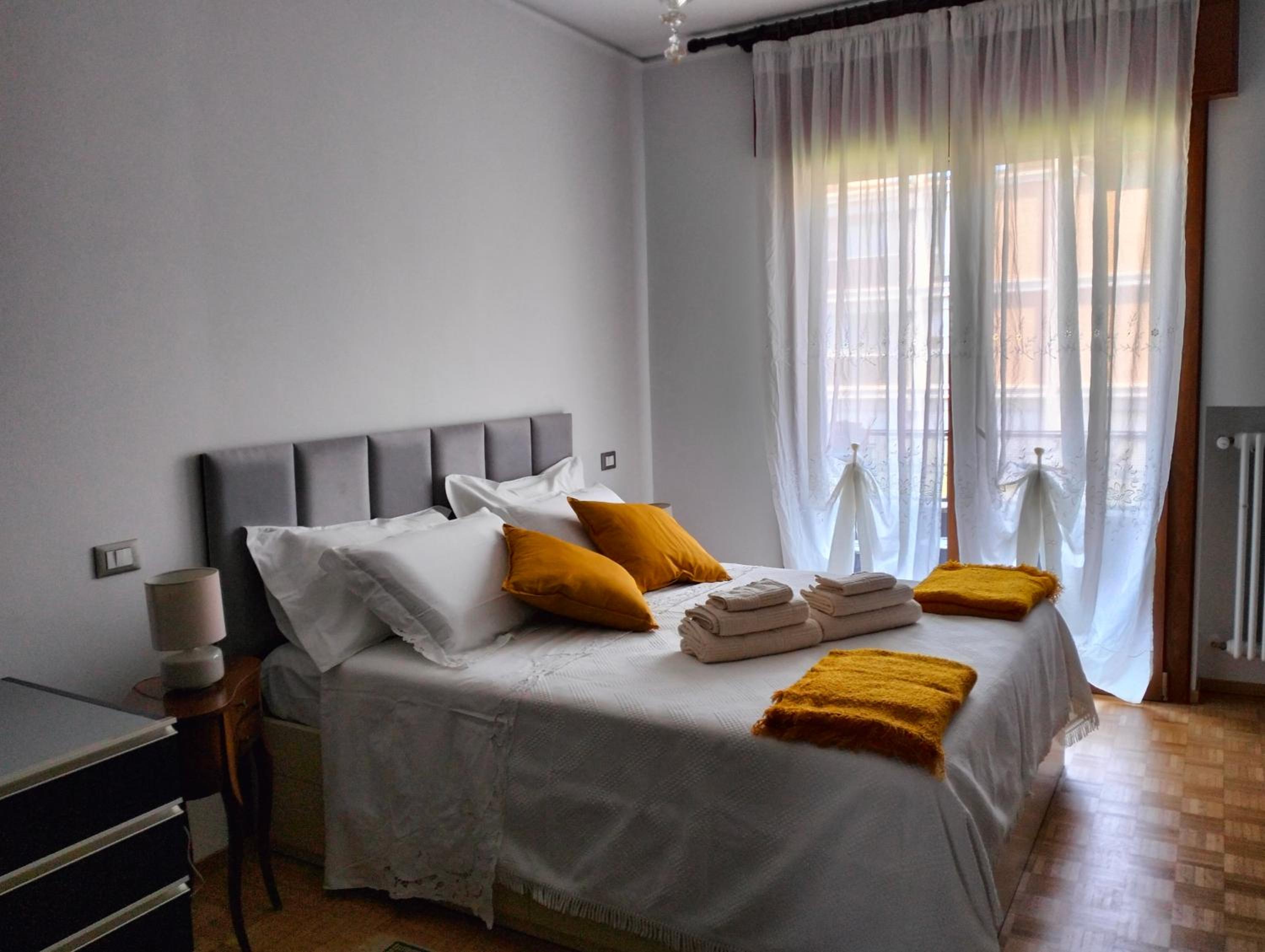 Urbino Uno Apt Venezia