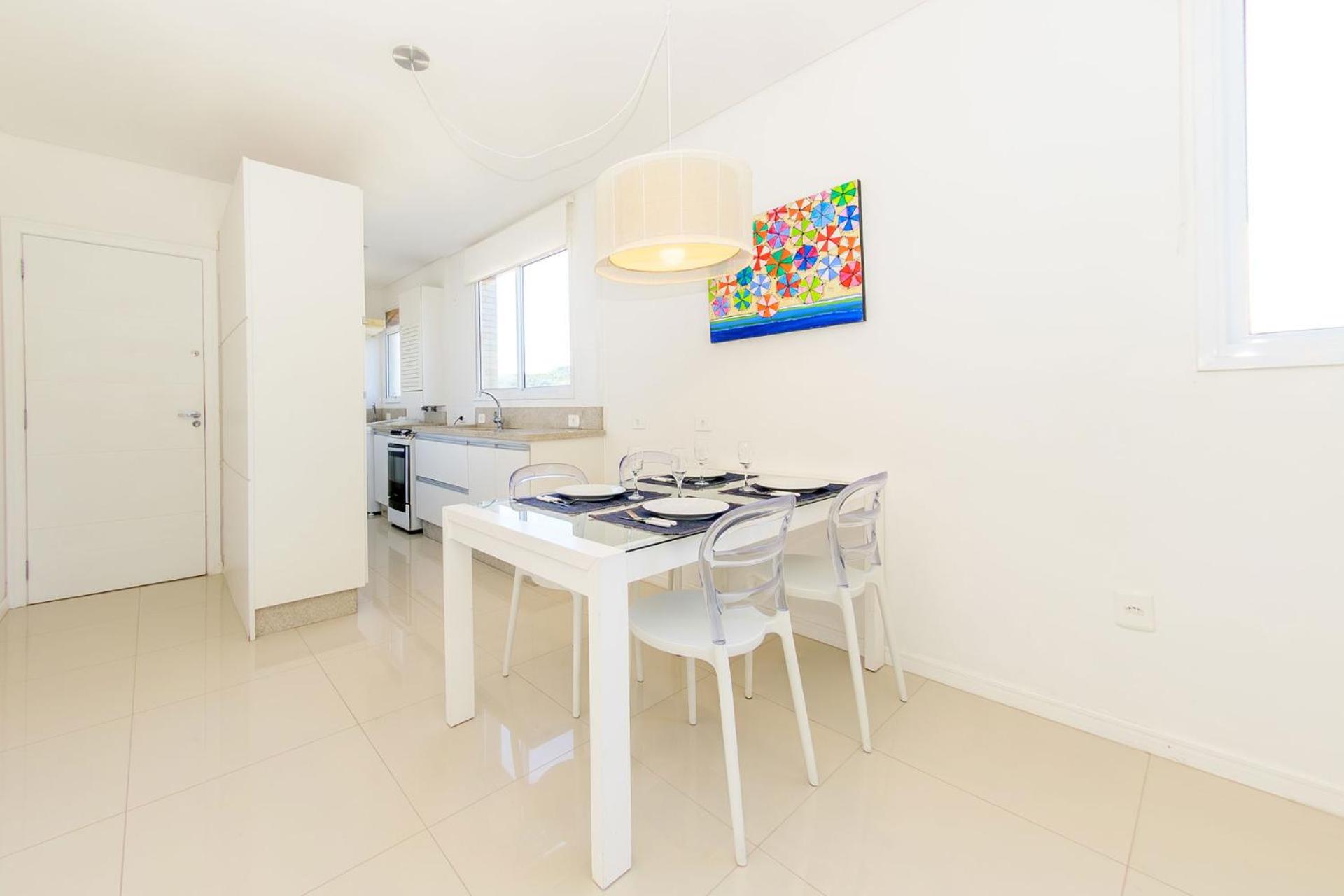 Apê decorado em Jurerê, perto da praia VJ8376