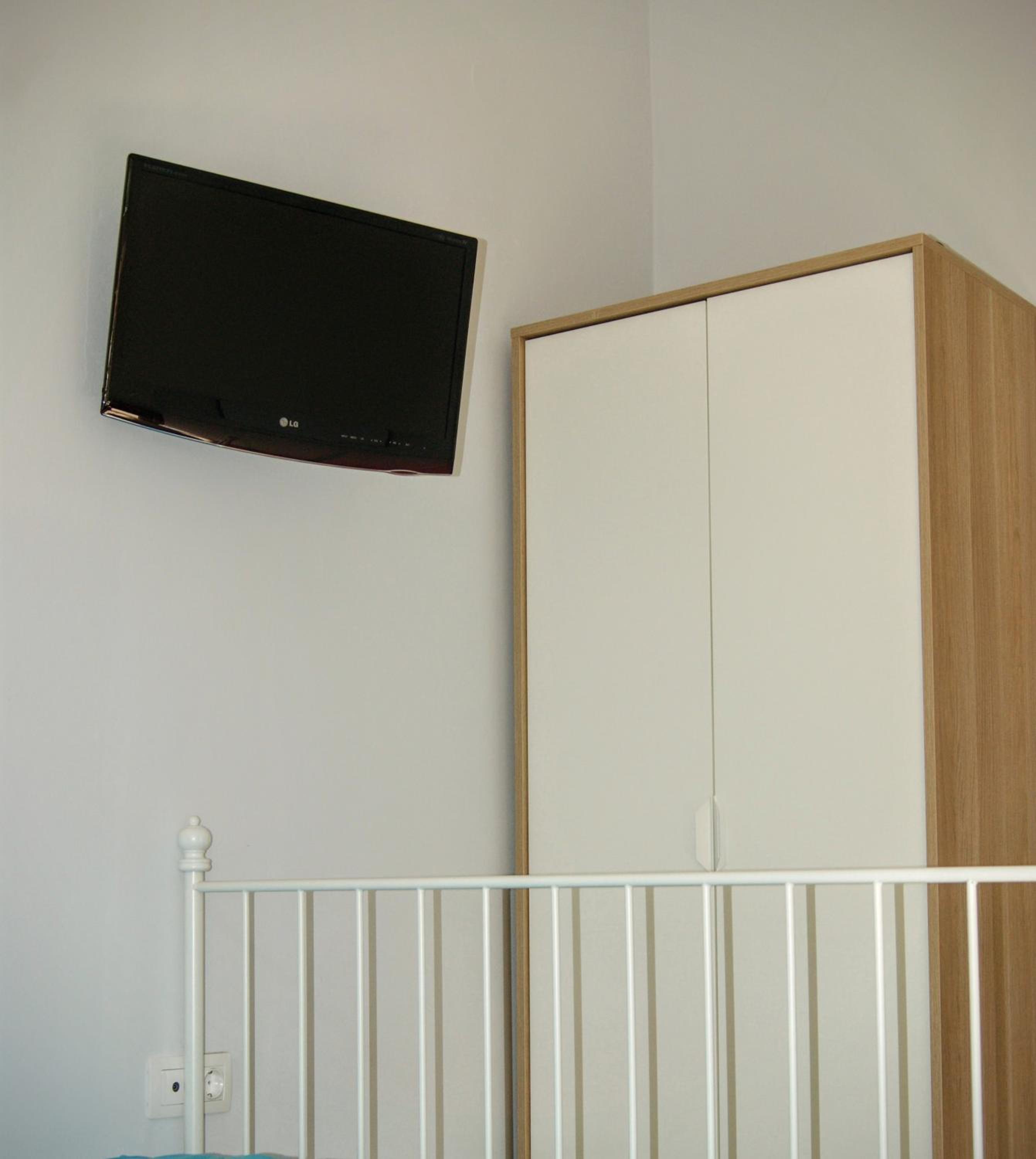 Photo 33