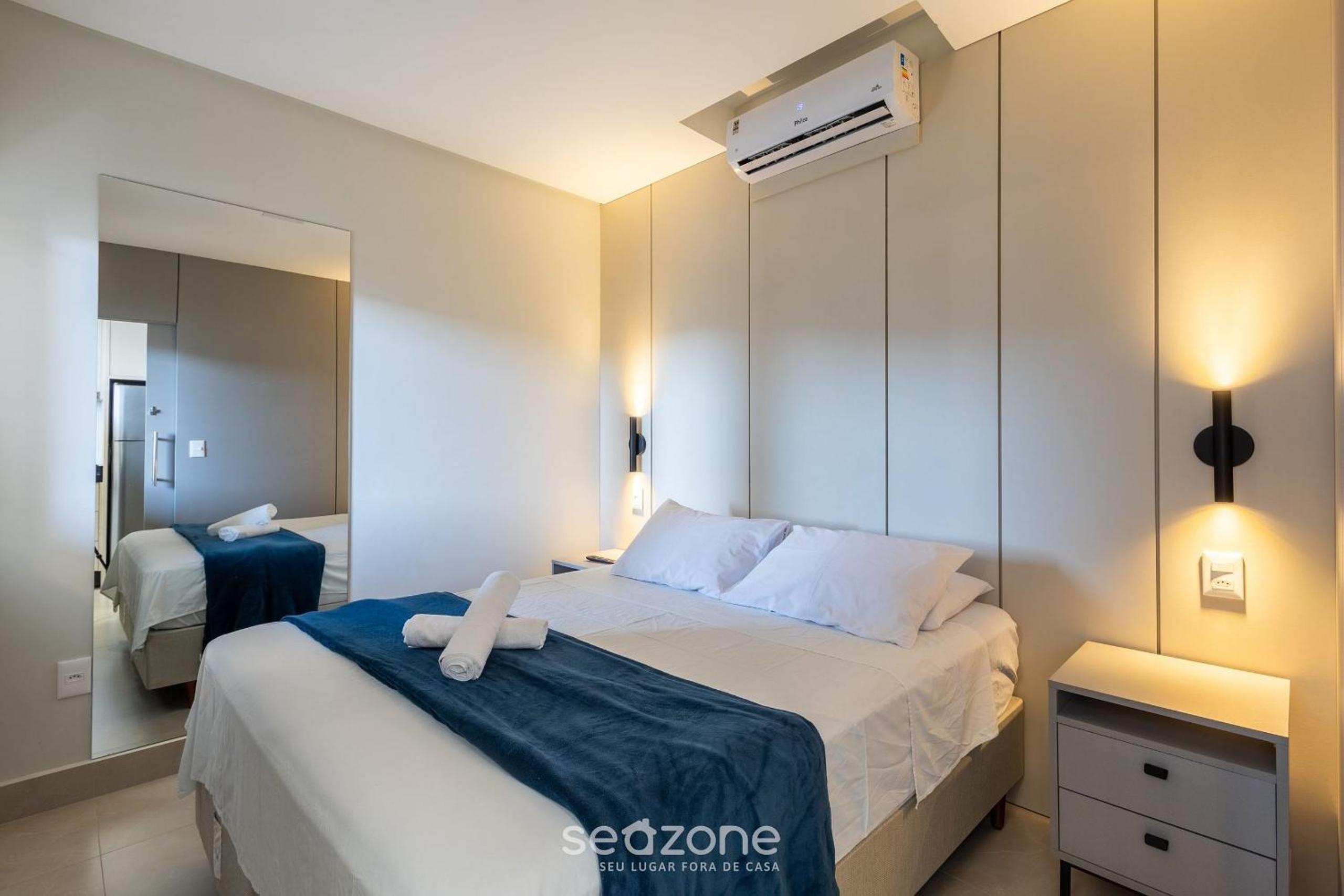 Your exclusive stay with pool and jacuzzi just 500 meters from the beach - ELF