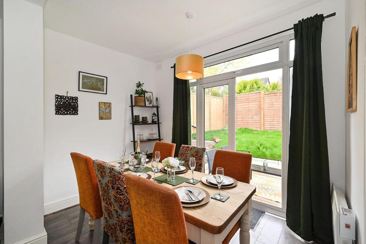 Croydon, victorian garden maisonette, free parking, Gatwick accessible
