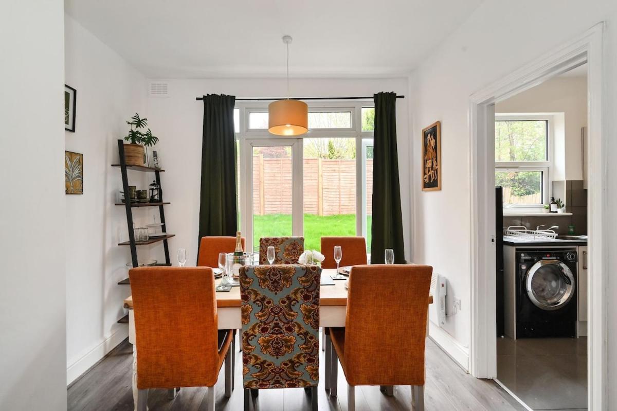 Croydon, victorian garden maisonette, free parking, Gatwick accessible