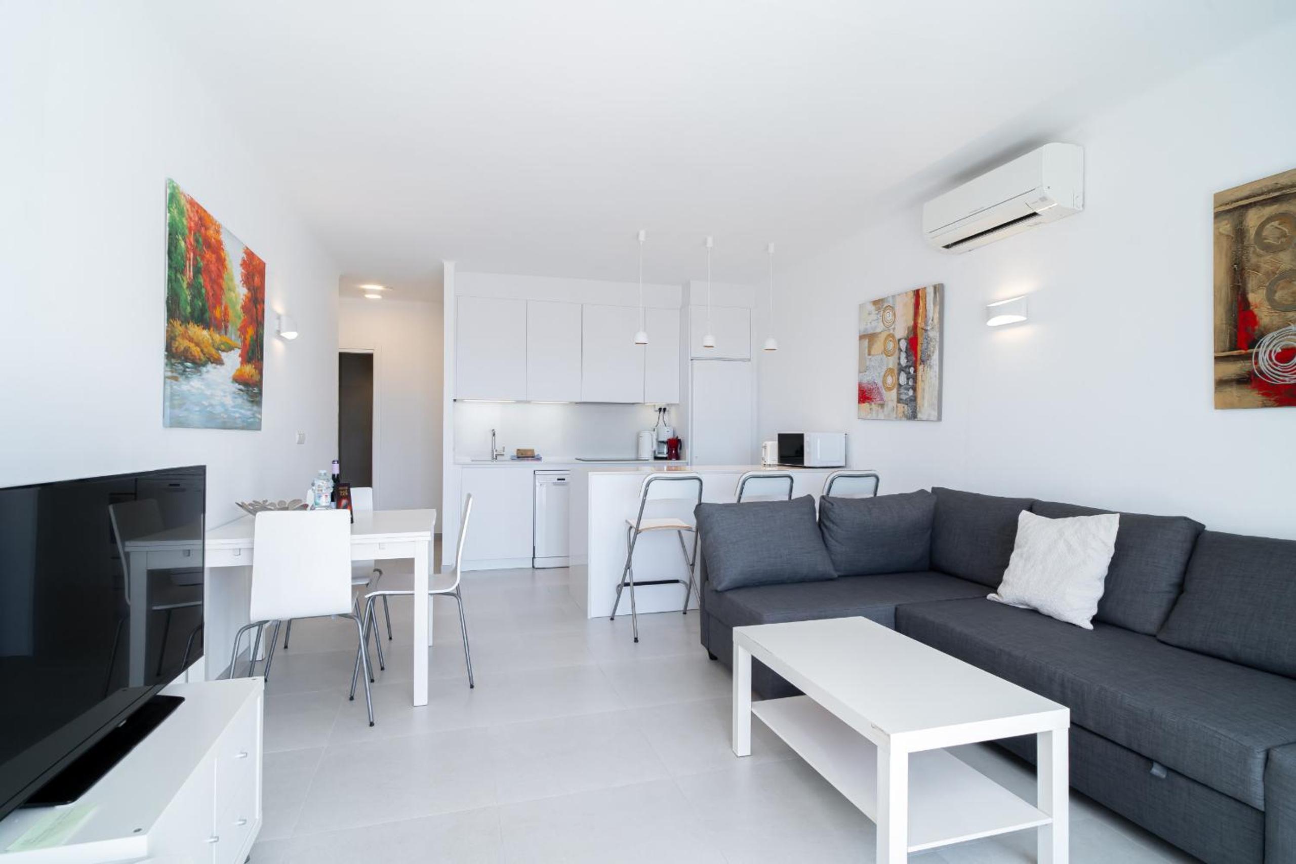 Hibiscos 33 Rooftop Vista by Casasol