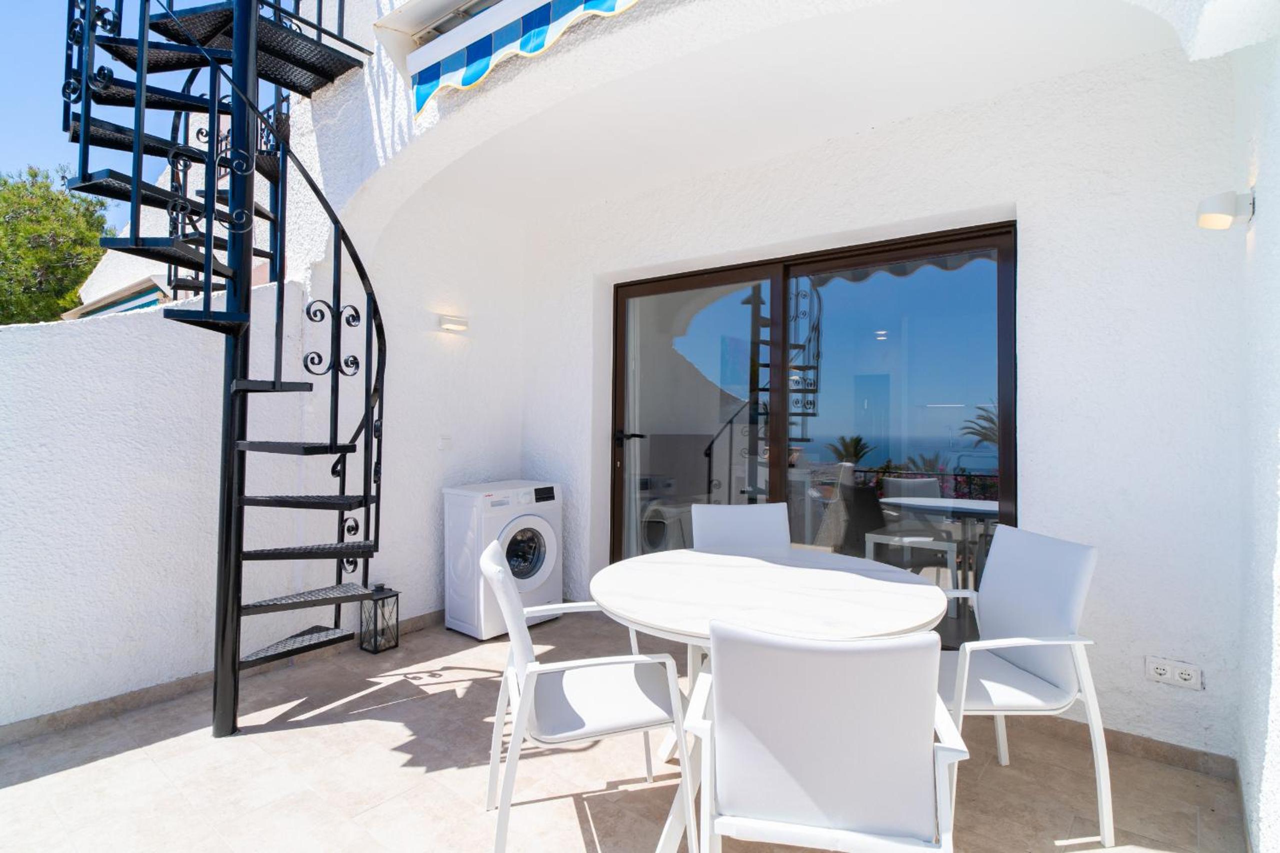 Hibiscos 33 Rooftop Vista by Casasol