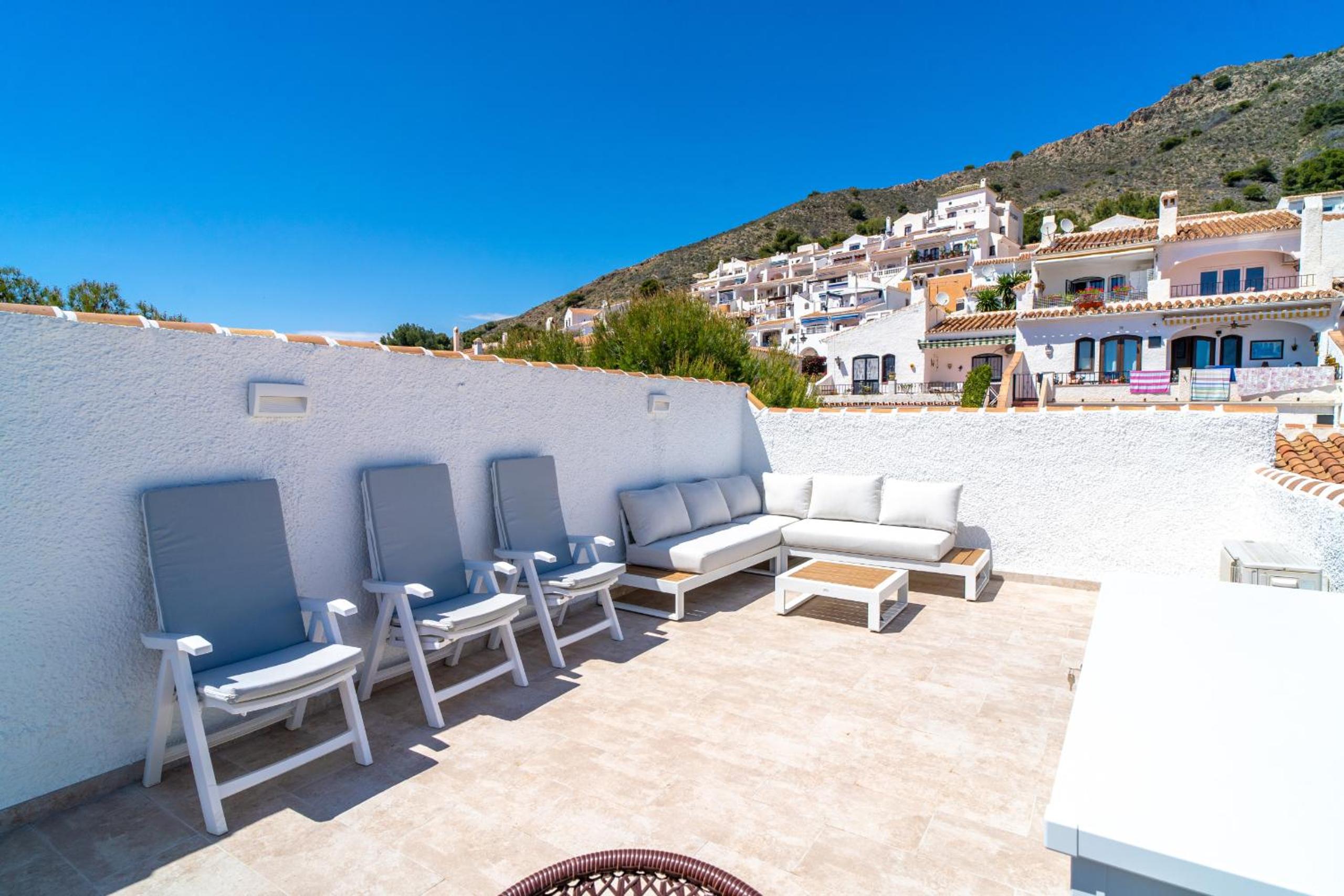 Hibiscos 33 Rooftop Vista by Casasol