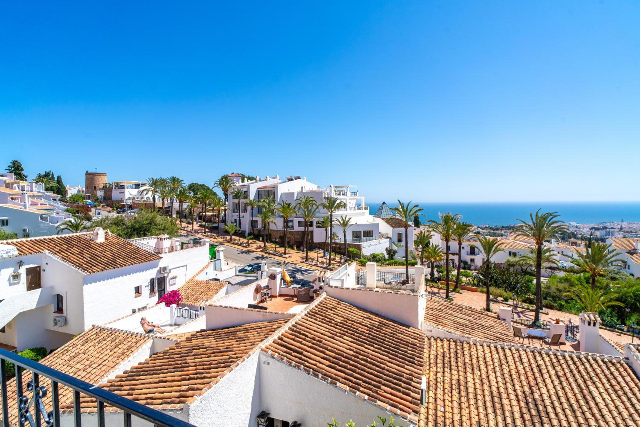 Hibiscos 33 Rooftop Vista by Casasol