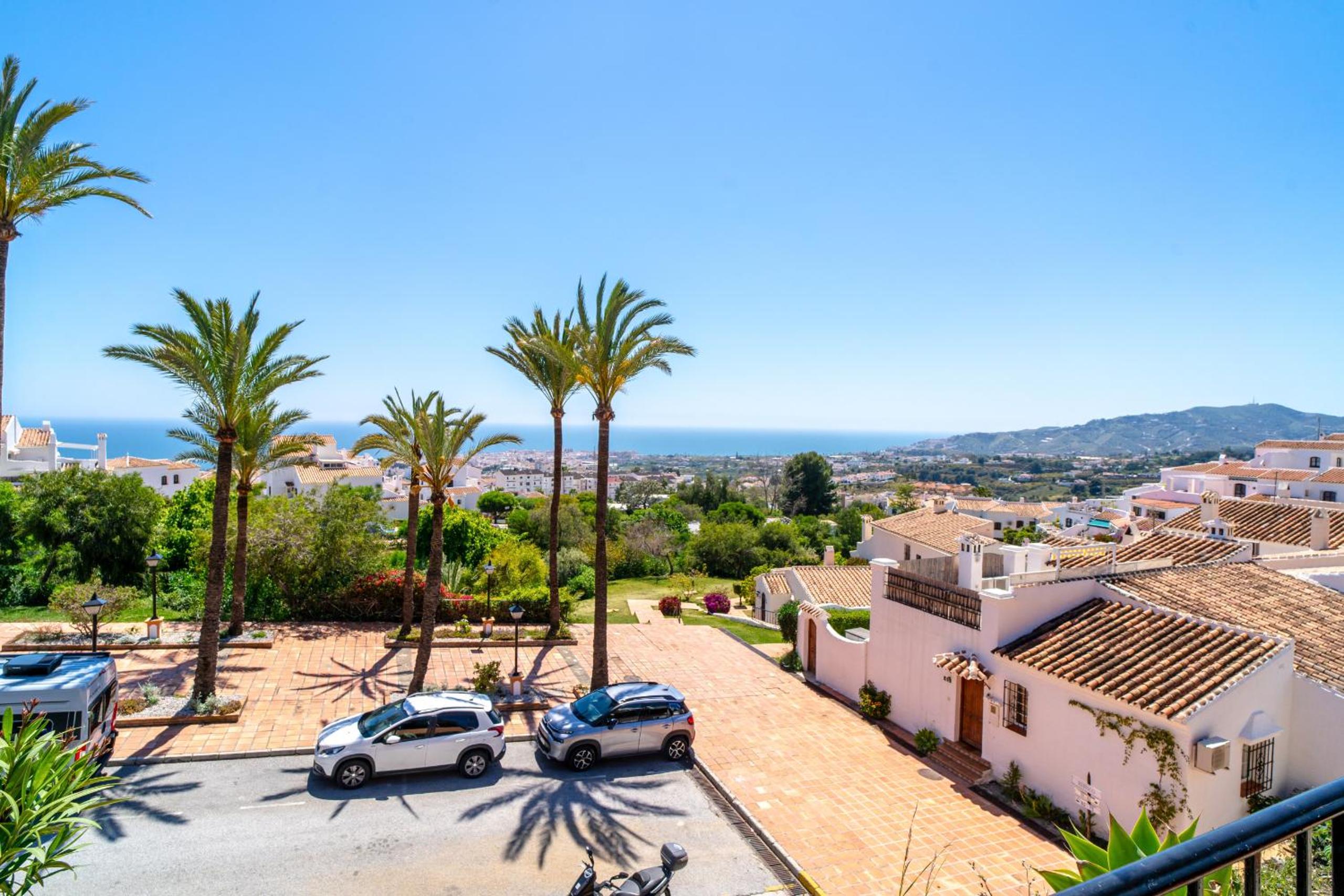 Hibiscos 33 Rooftop Vista by Casasol