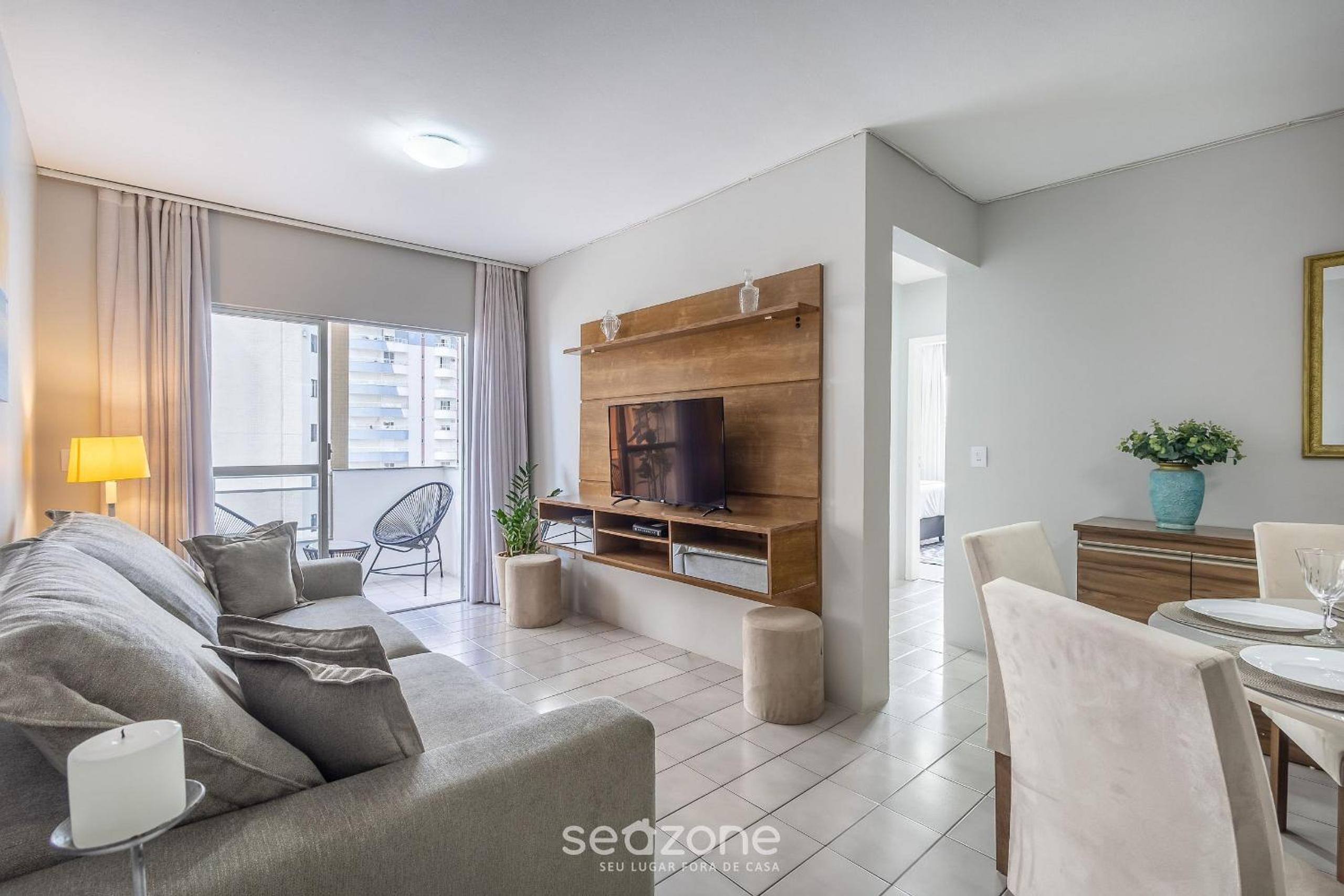 Beautiful oceanfront apt next to Brahma CET603