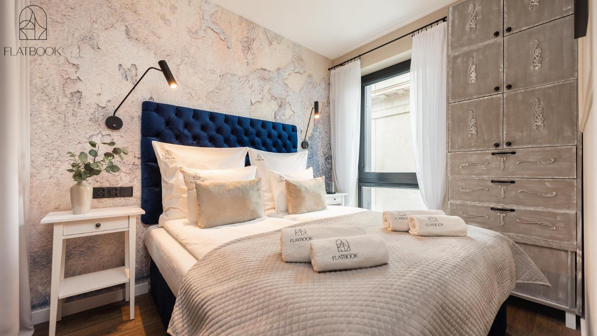 Flatbook - City Center Apartment Bank Polsk