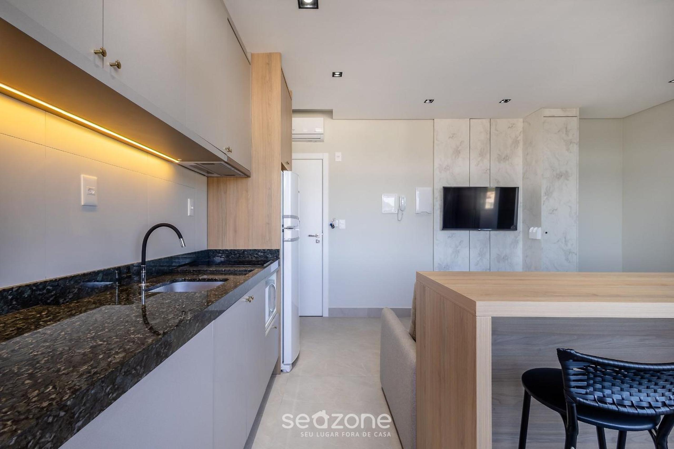 Your exclusive stay with pool and jacuzzi just 500 meters from the beach - ELF