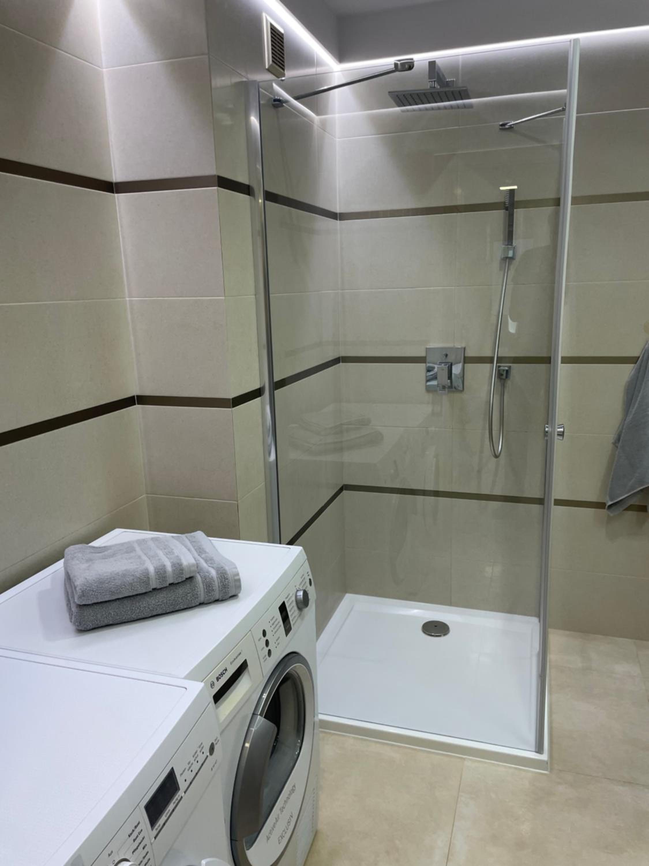 Apartament - jak w domu - 130m2 z Tarasem i ogródkiem