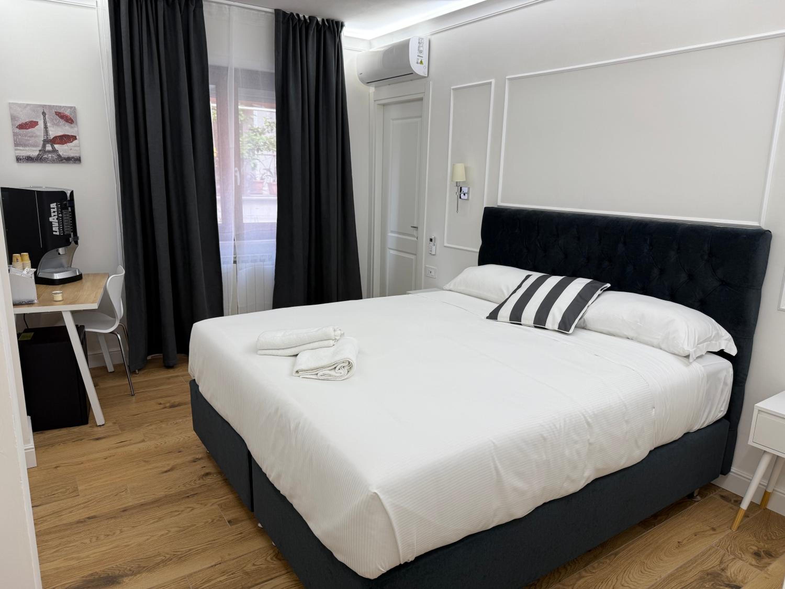 Emy Suites