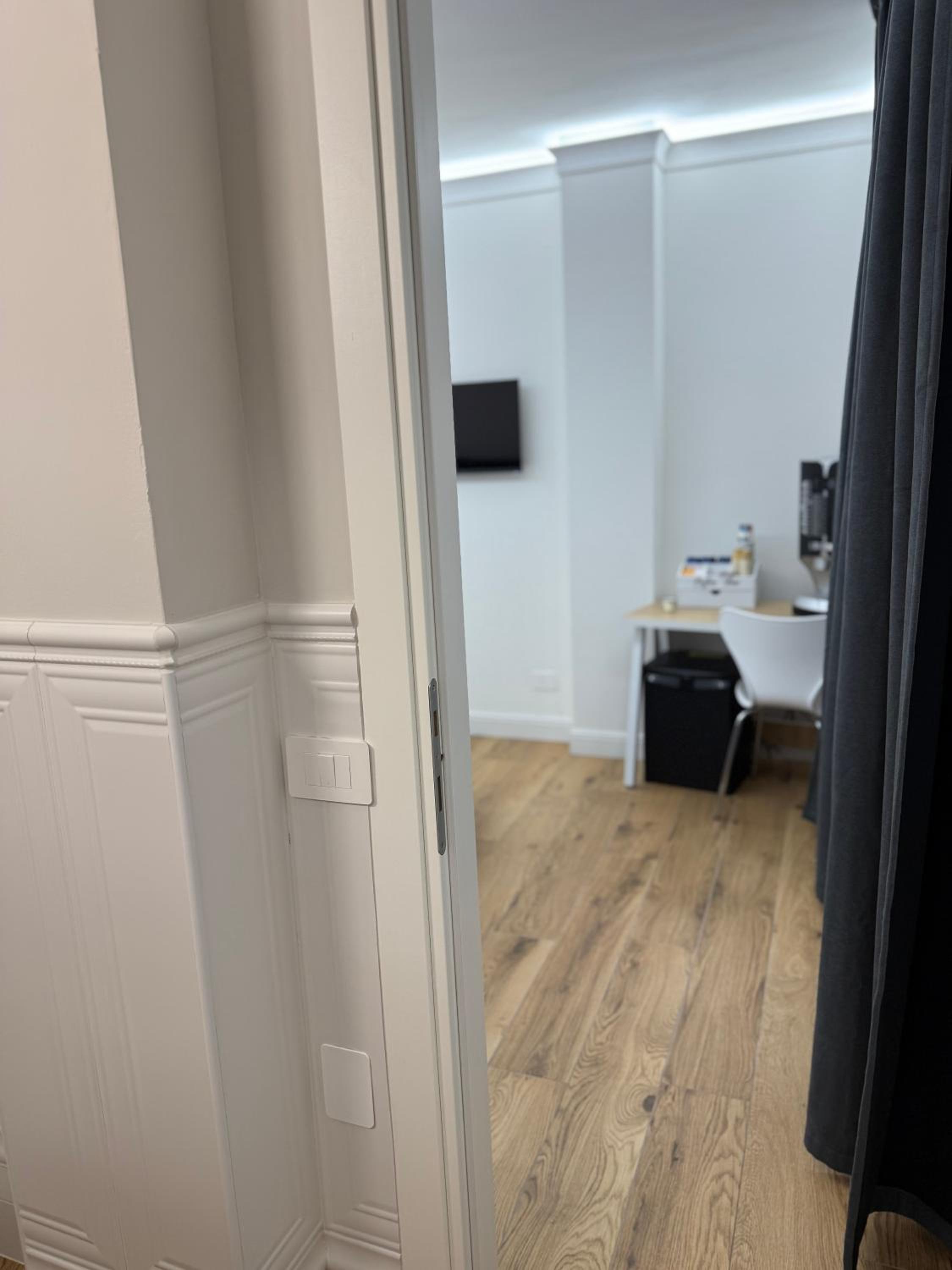 Emy Suites