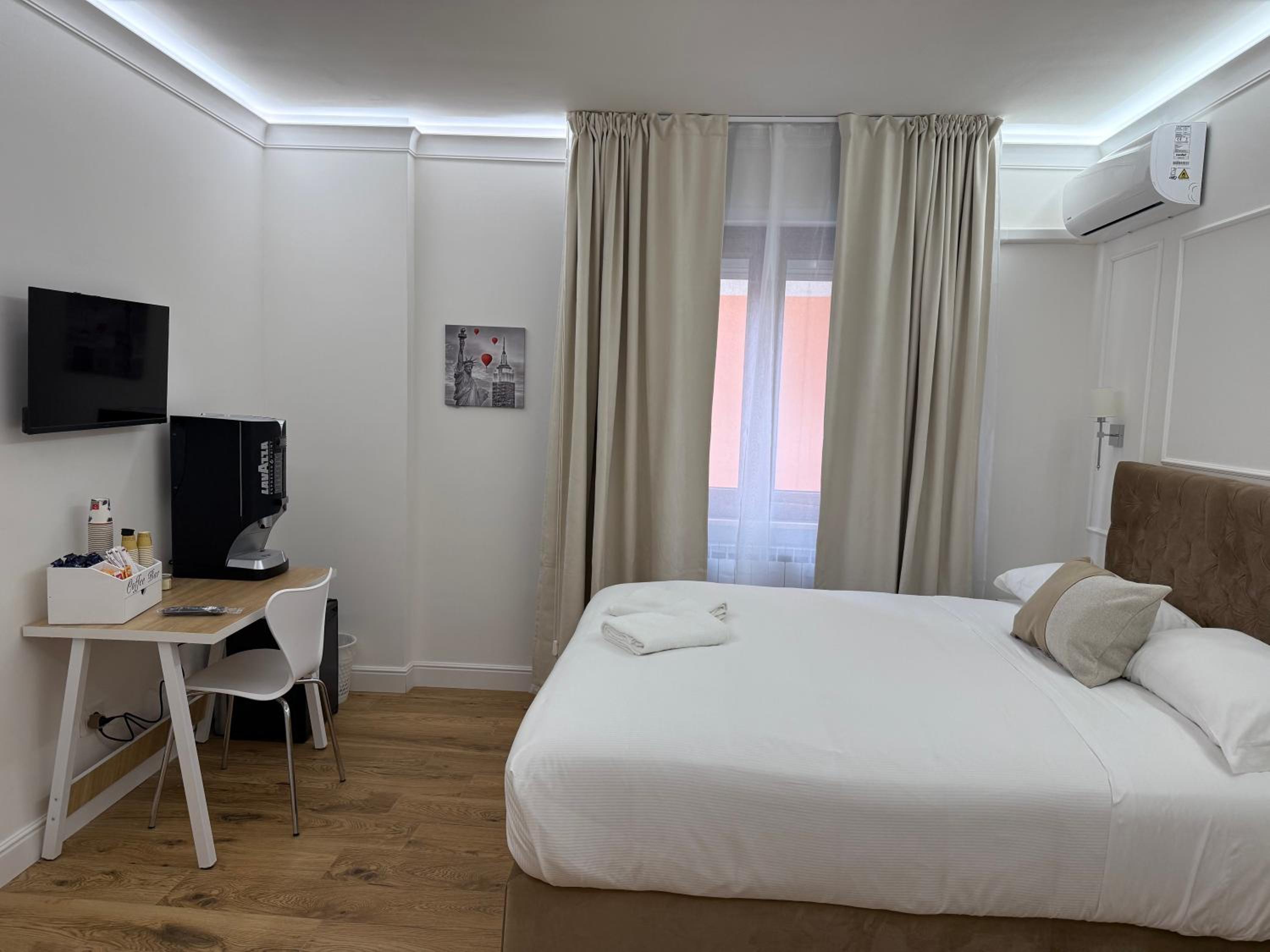 Emy Suites