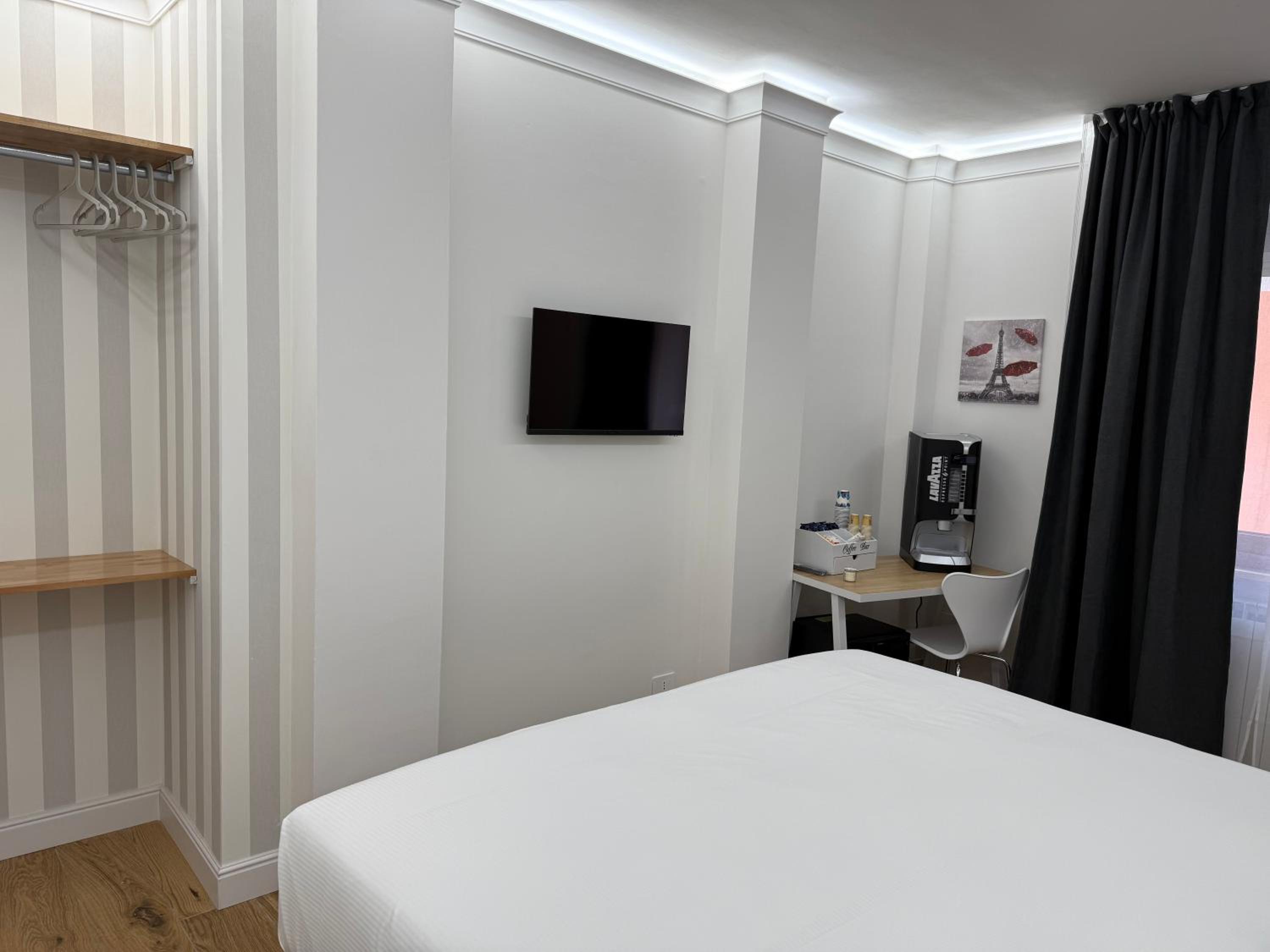 Emy Suites
