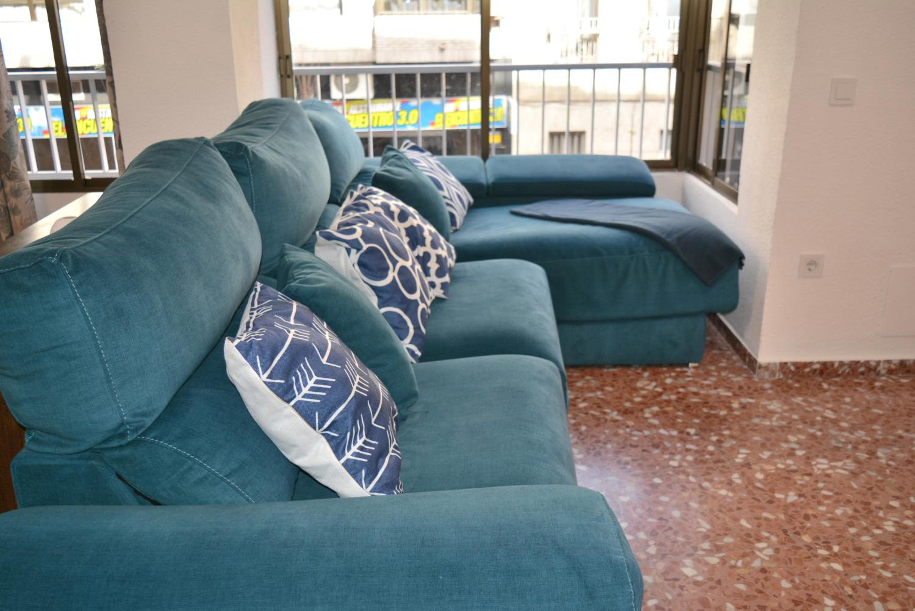 Amparo Home Family Stay near ADDA, Plaza de Toros & General Hospital