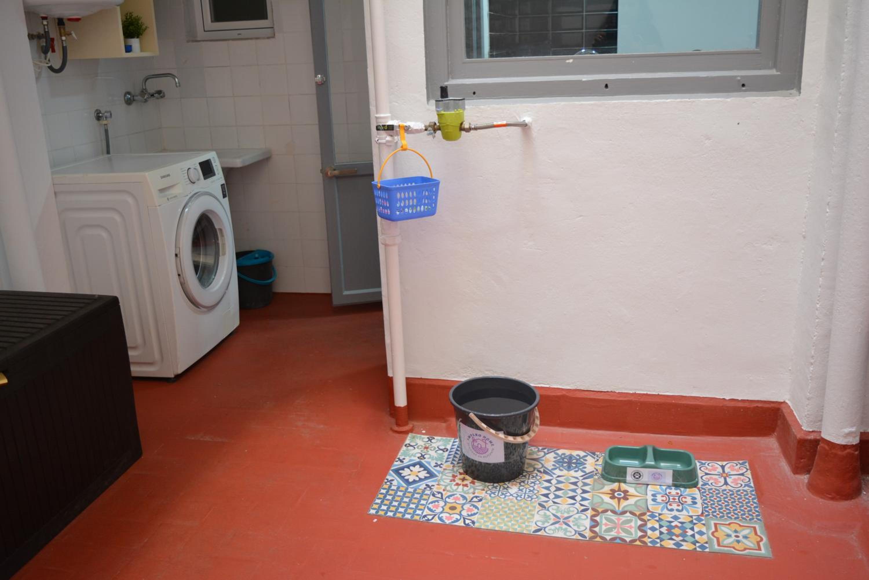 Amparo Home Family Stay near ADDA, Plaza de Toros & General Hospital