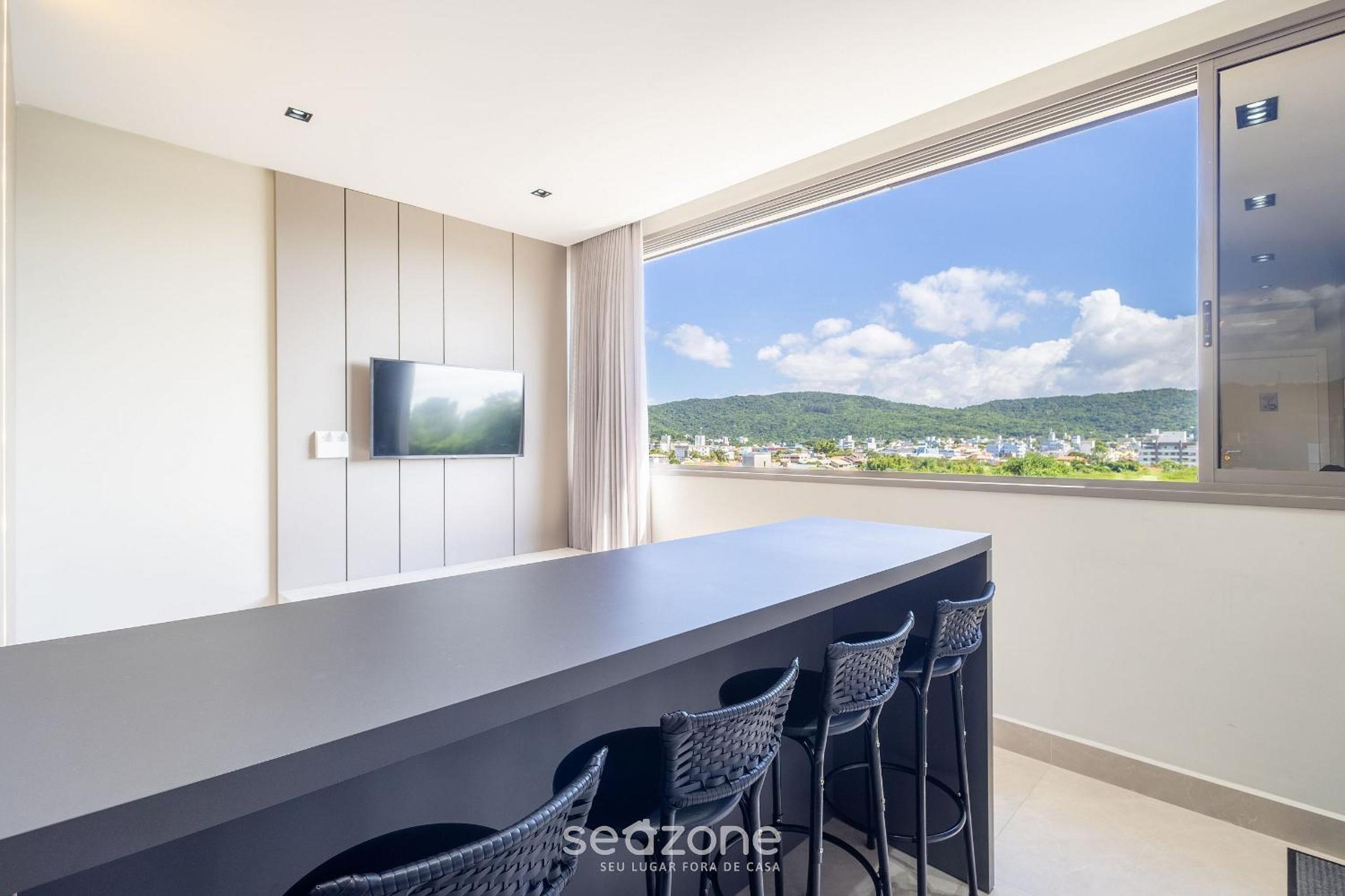 Your exclusive stay with pool and jacuzzi just 500 meters from the beach - ELF