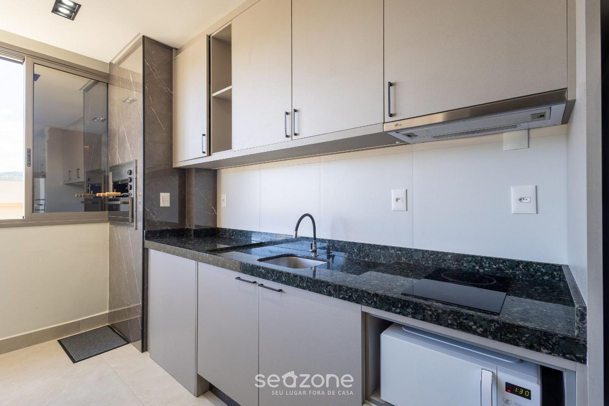 Your exclusive stay with pool and jacuzzi just 500 meters from the beach - ELF