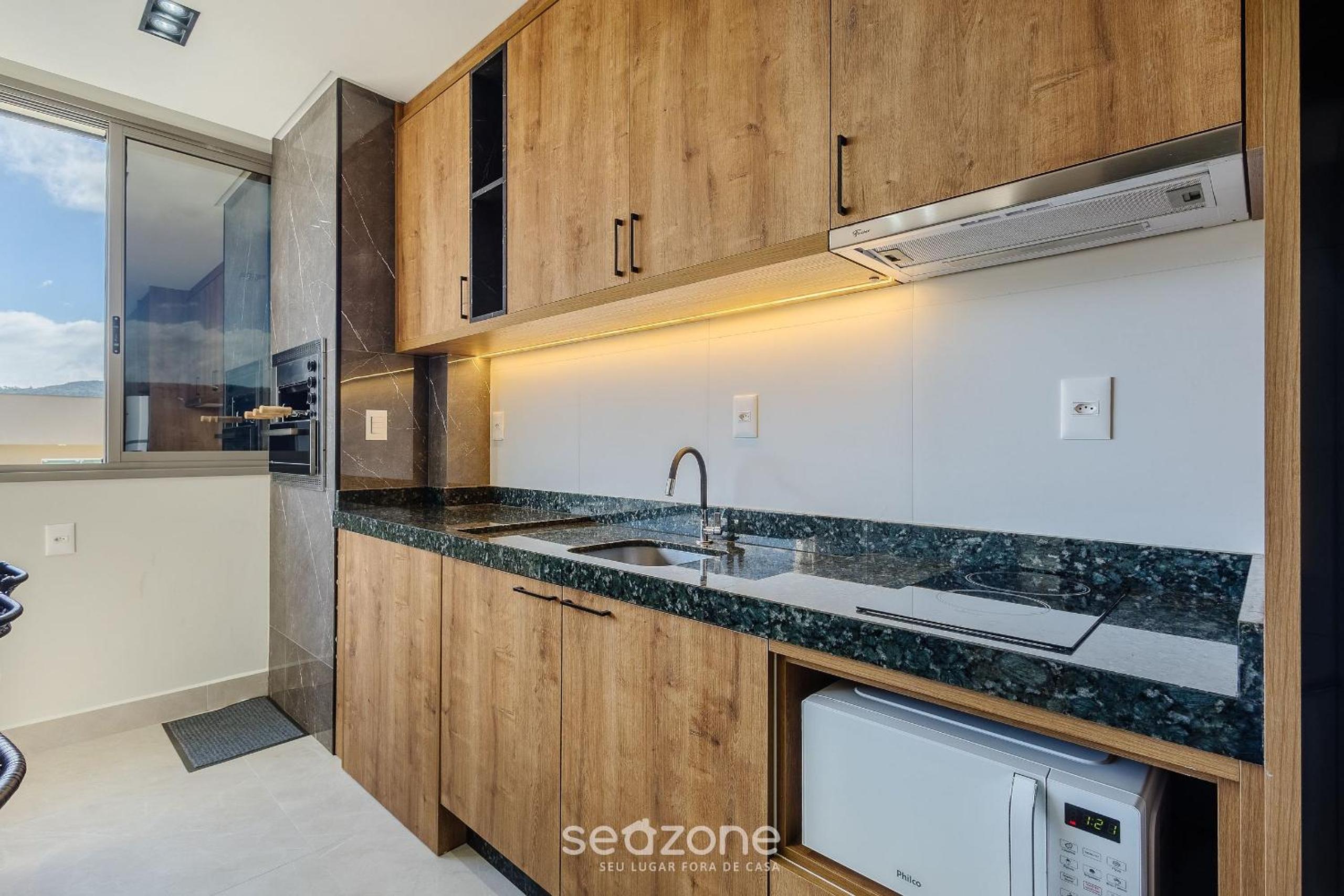 Your exclusive stay with pool and jacuzzi just 500 meters from the beach - ELF