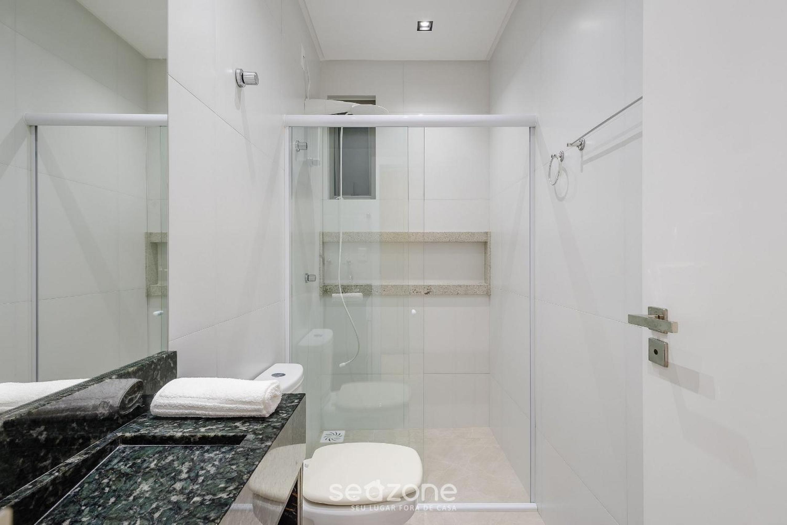 Your exclusive stay with pool and jacuzzi just 500 meters from the beach - ELF