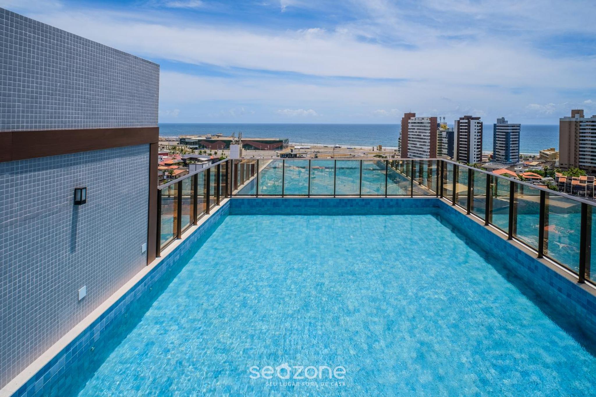 SMT - Building 750m from the Beach in Salvador