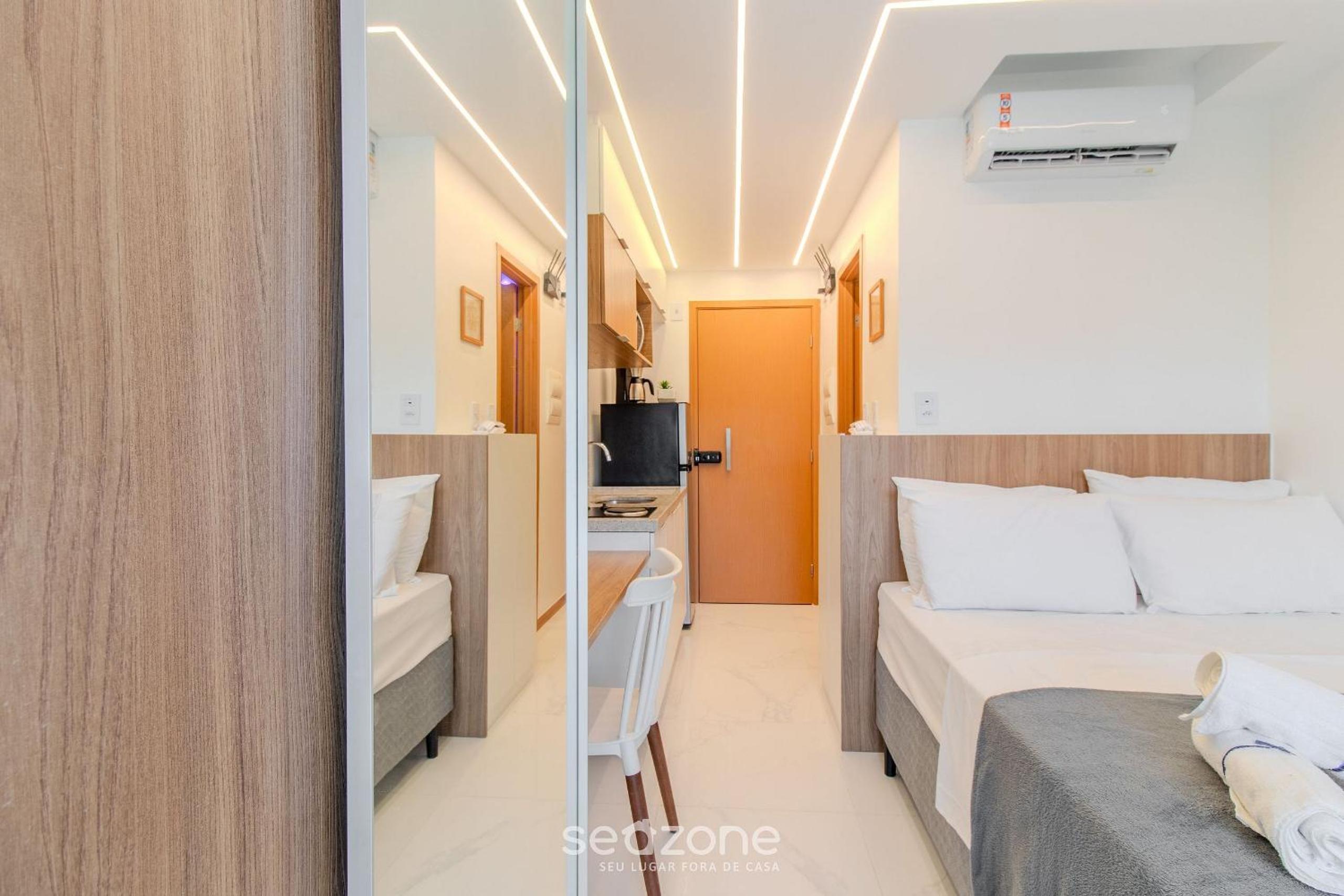 SMT - Building 750m from the Beach in Salvador