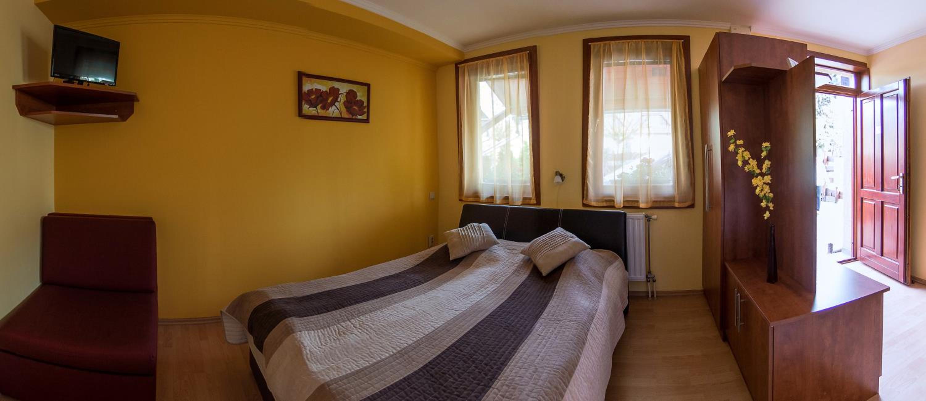 Photo 42