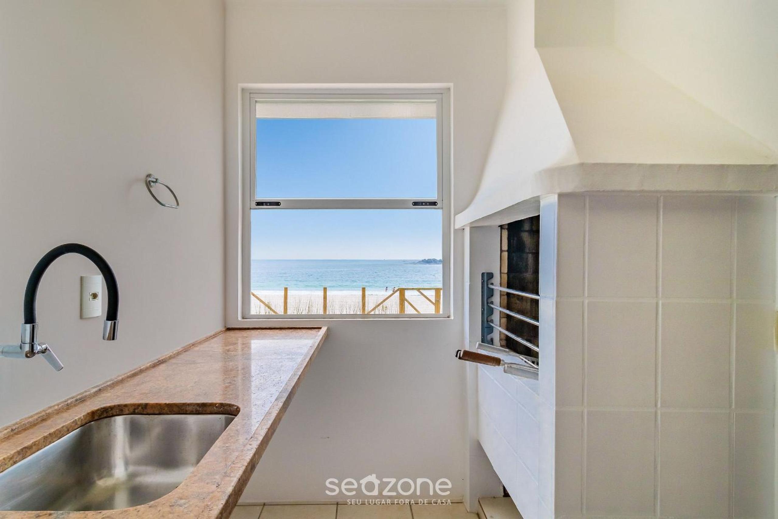 Beachfront duplex house in Floripa | DJB2064