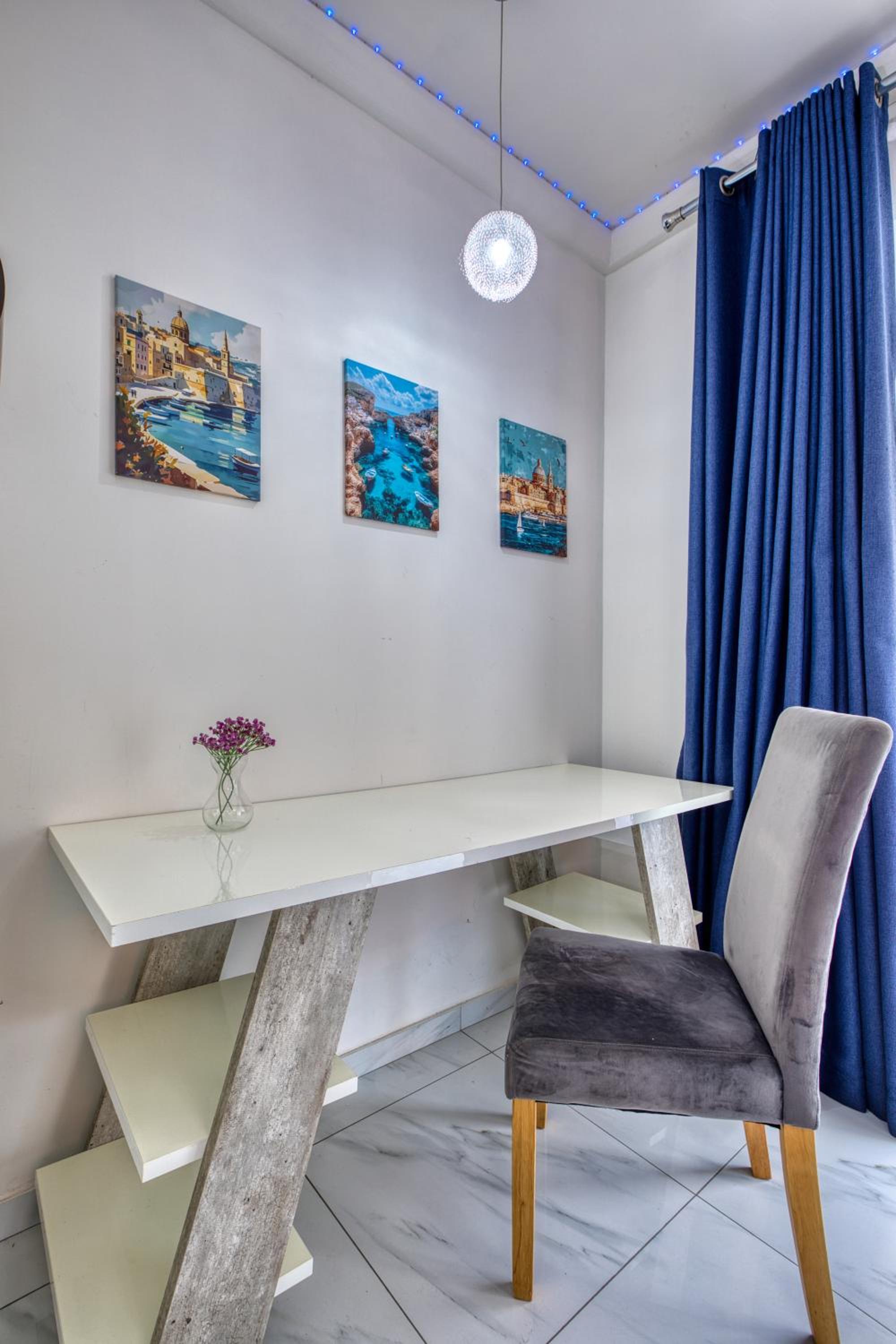 St Julian's Suite photo 2