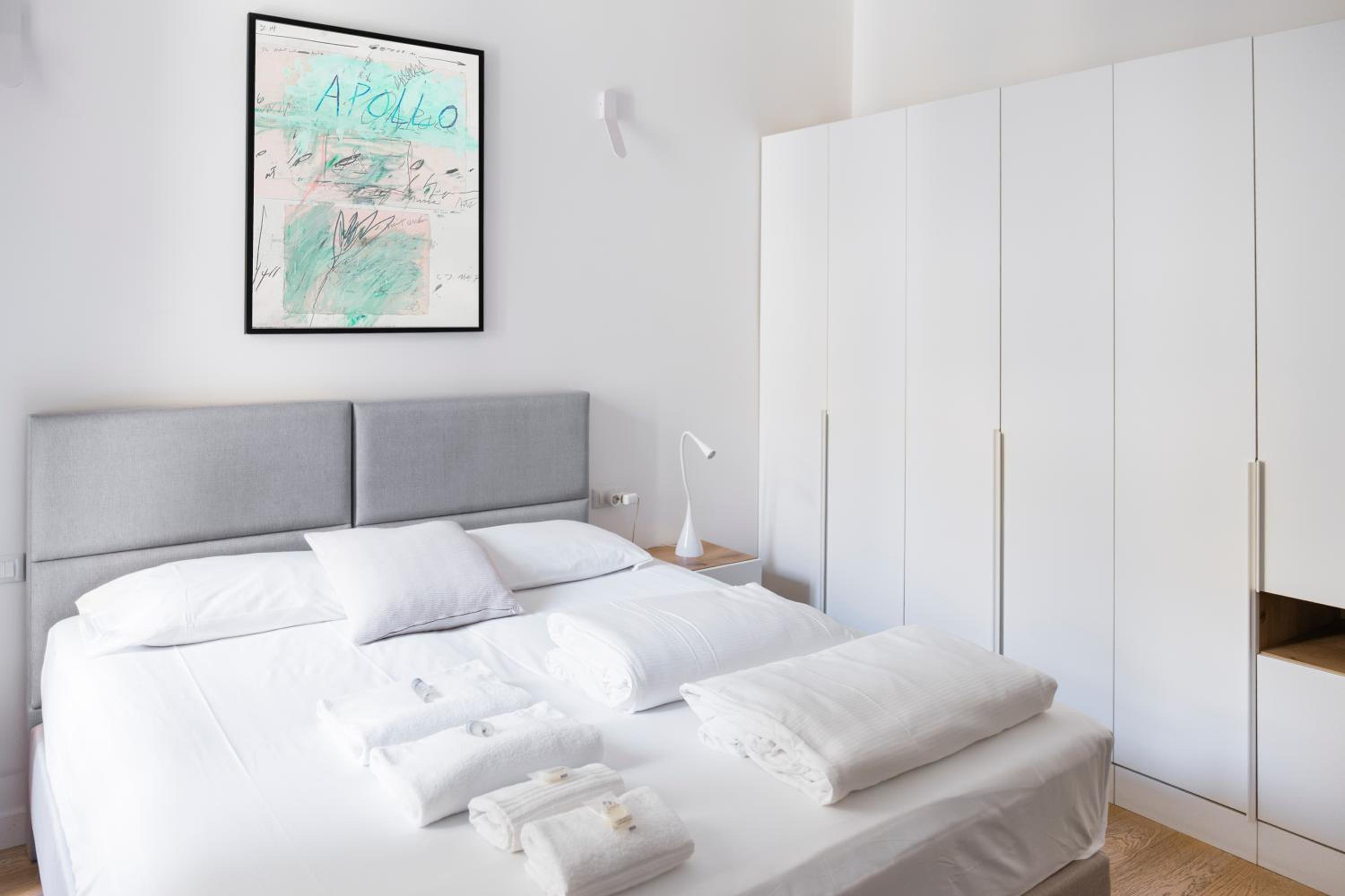 Charming Vatican Apartment with Balcony 6B
