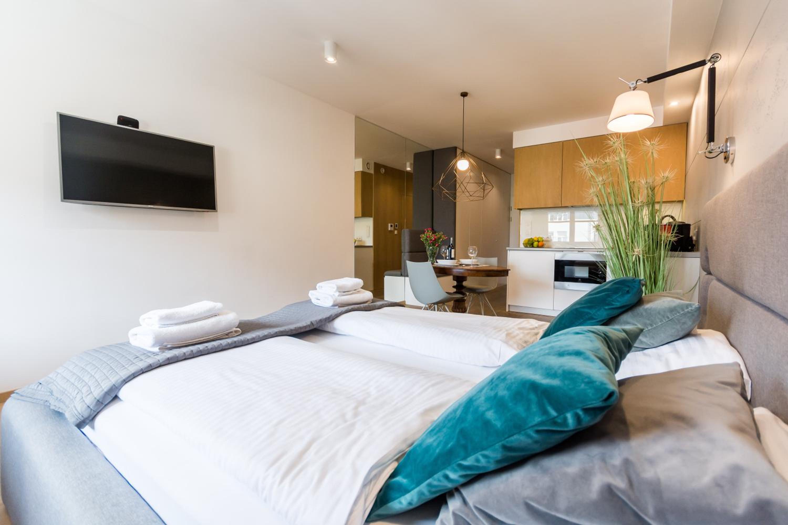 Old Town Premium Queen`s Apartments