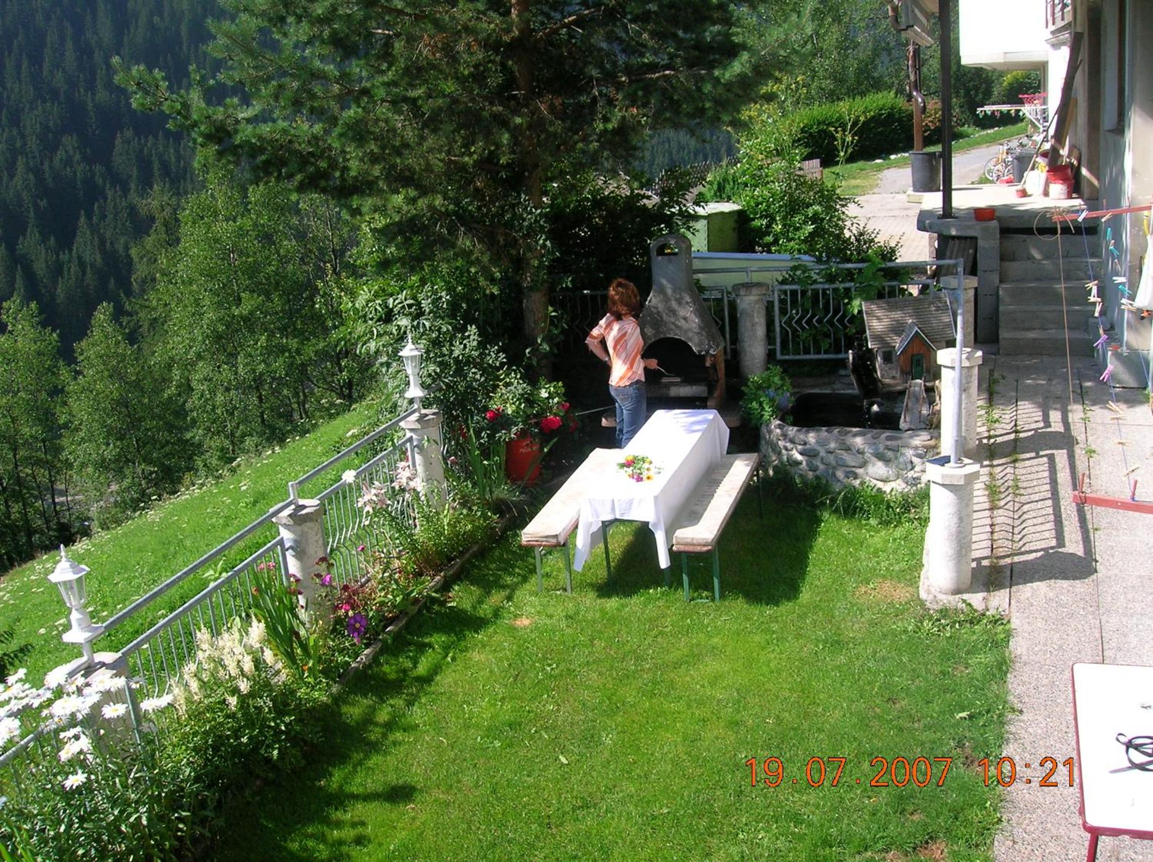 Apart Garni Dorfblick