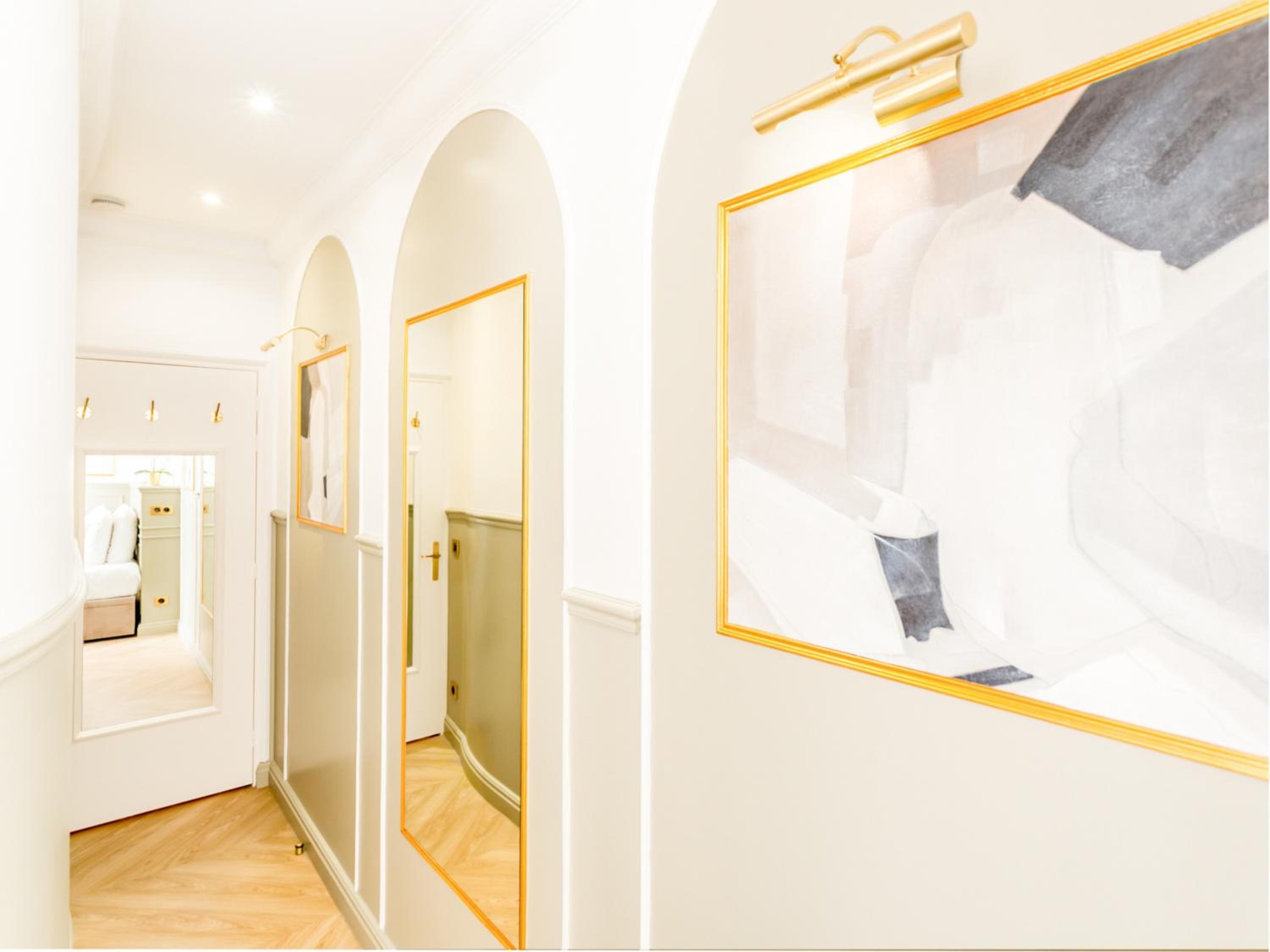 Merveil - Luxury Suite - Louvre - Rousseau