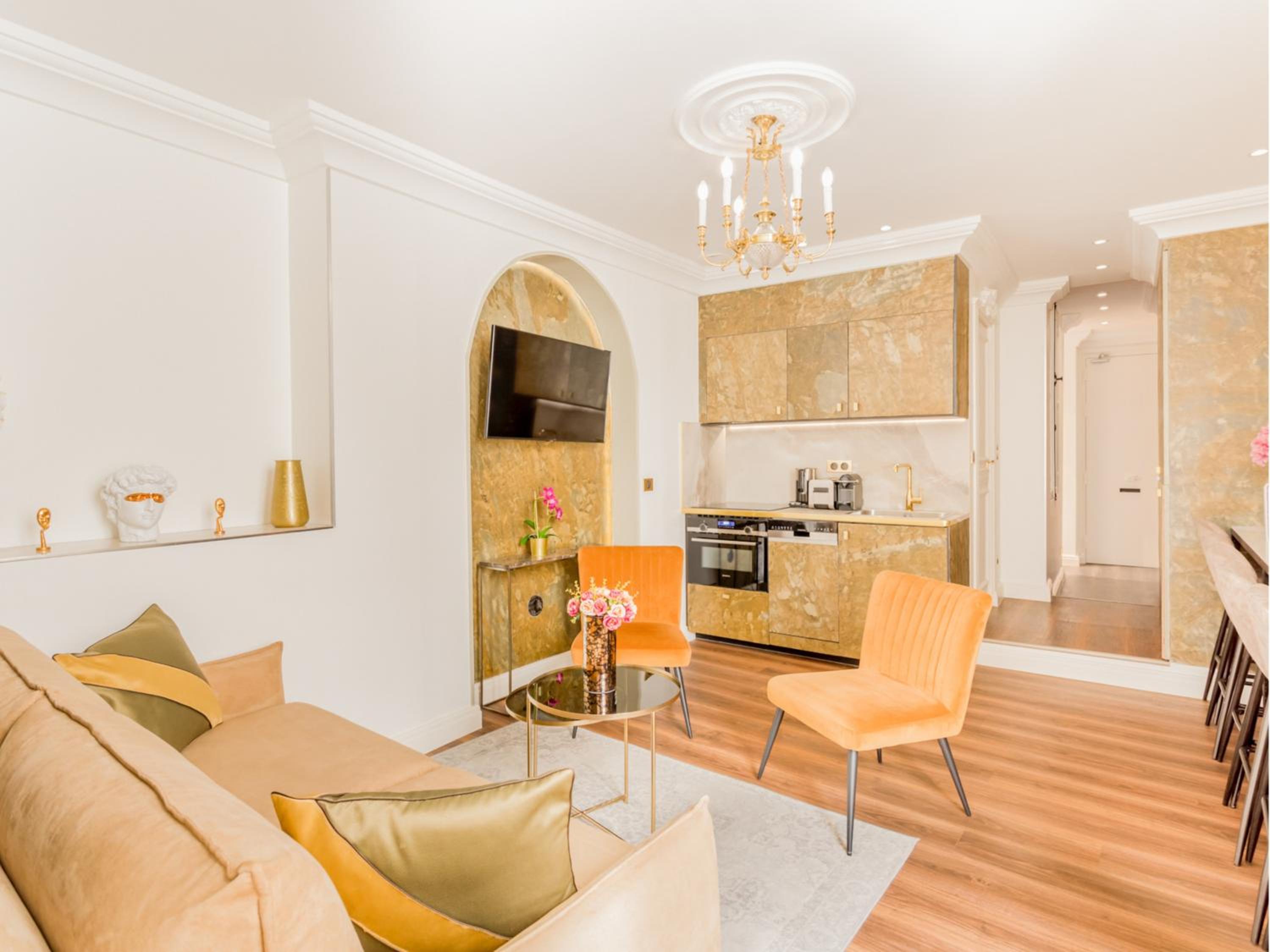 Merveil - Luxury Suite - Louvre - Rousseau